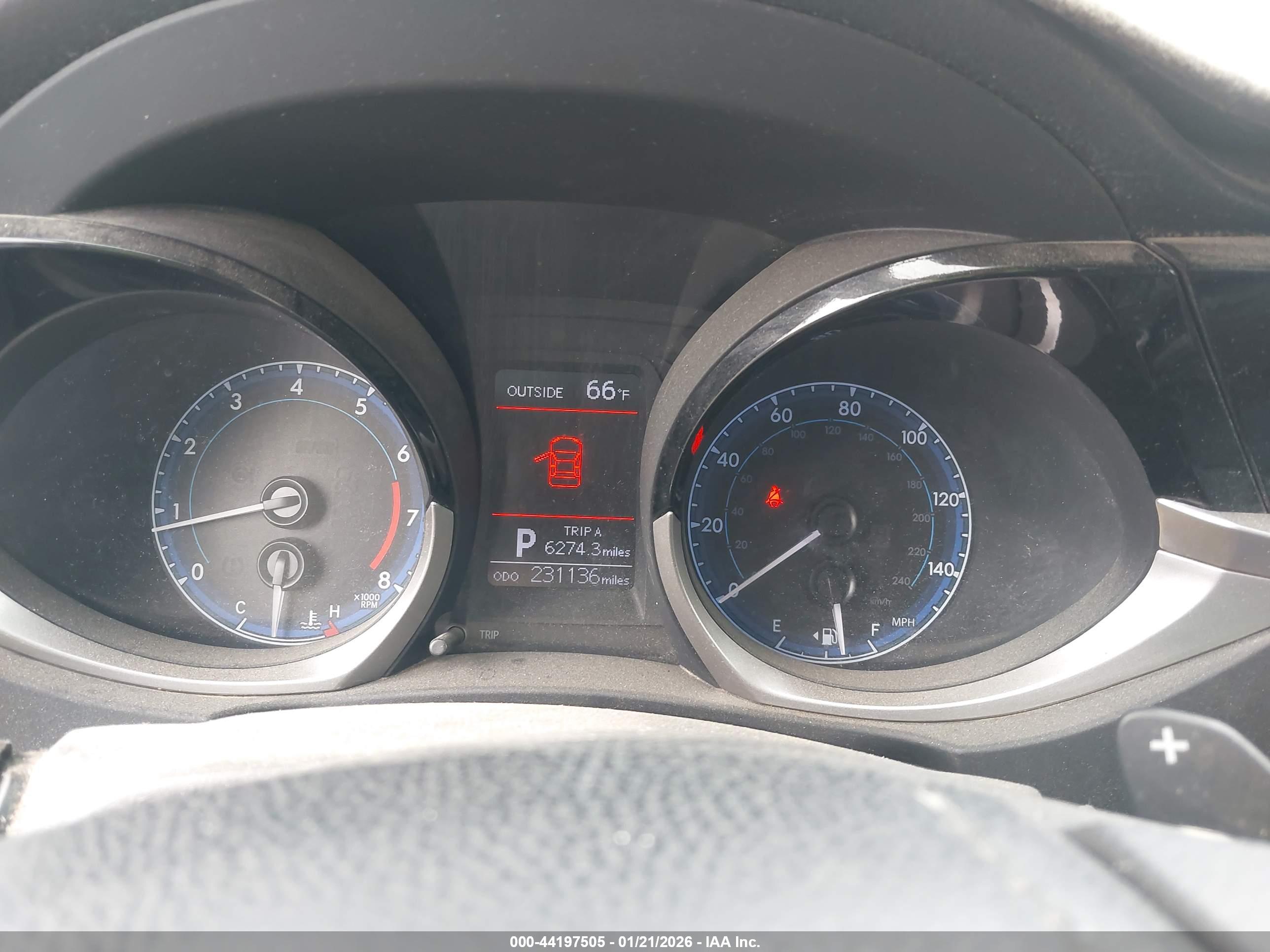 TOYOTA COROLLA image 7