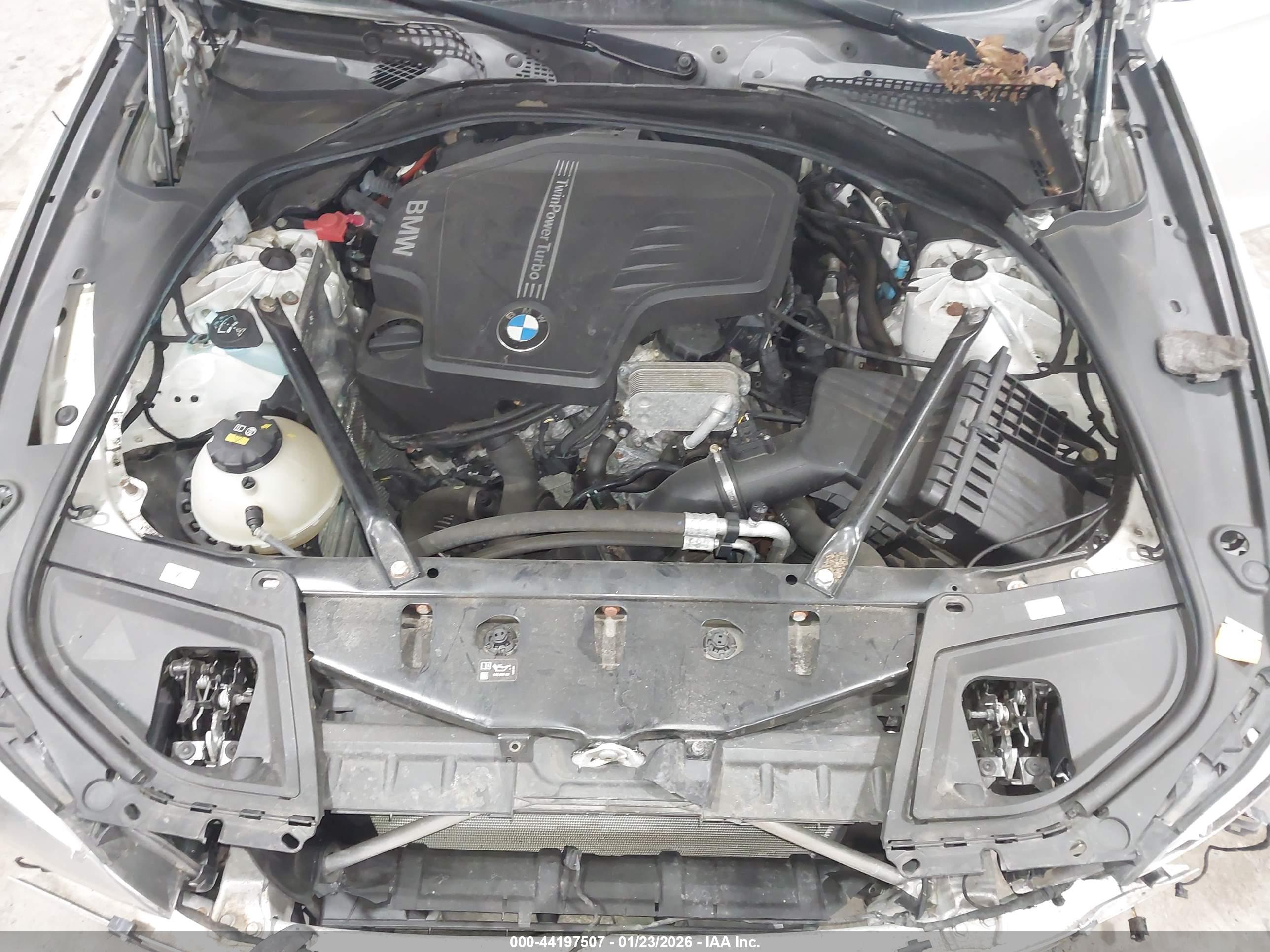 BMW 528I image 10