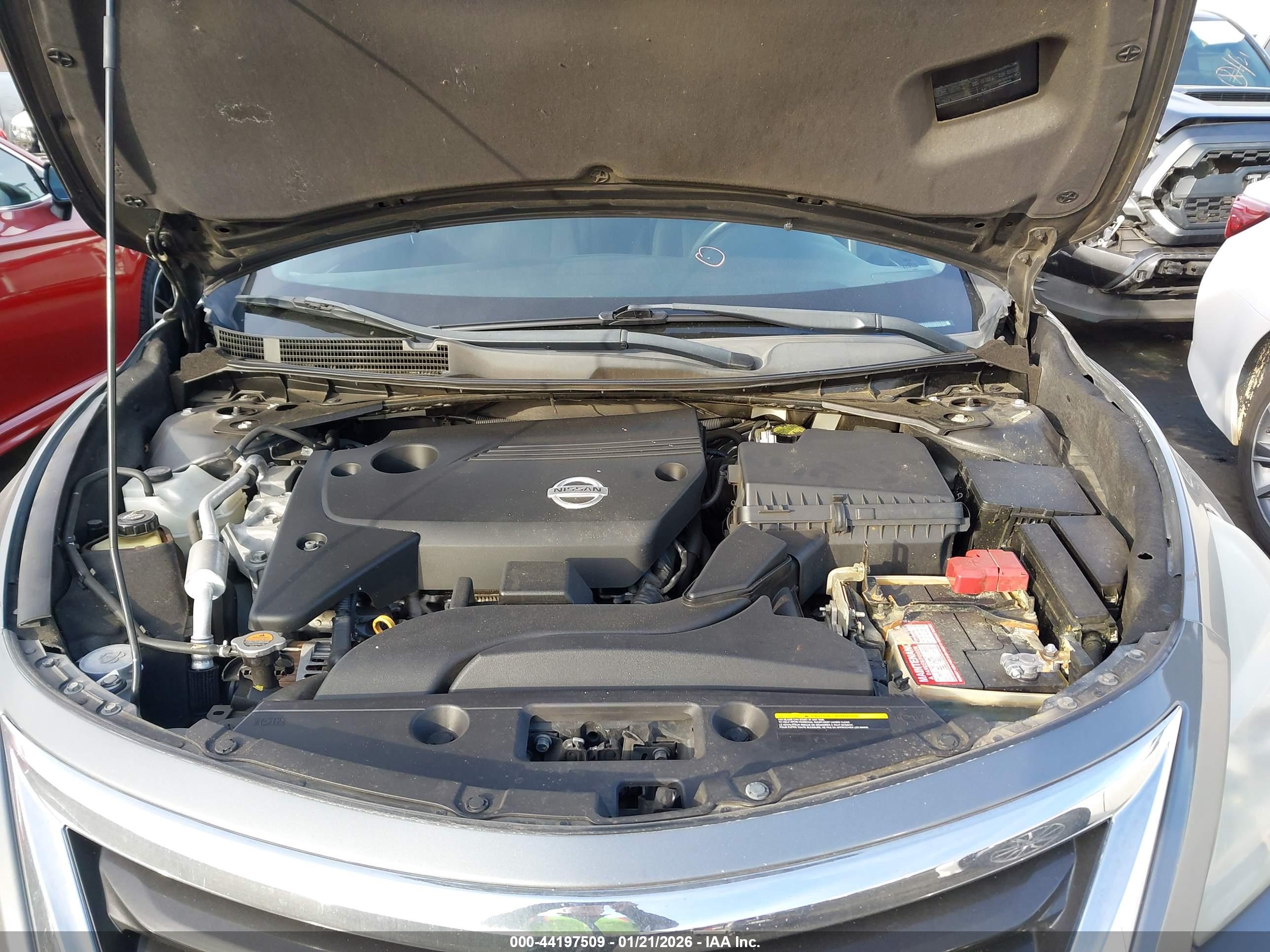 NISSAN ALTIMA image 10