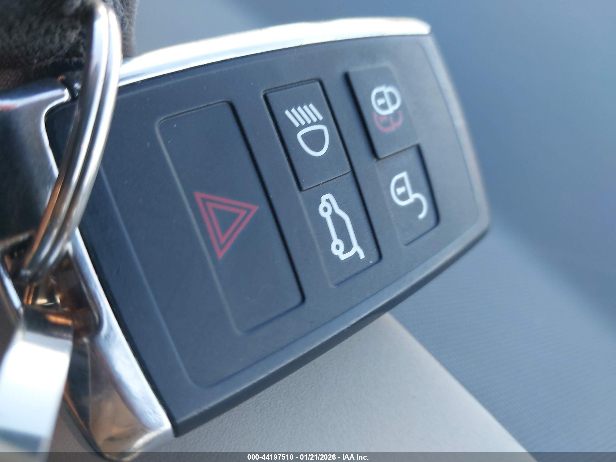 LAND ROVER image 11