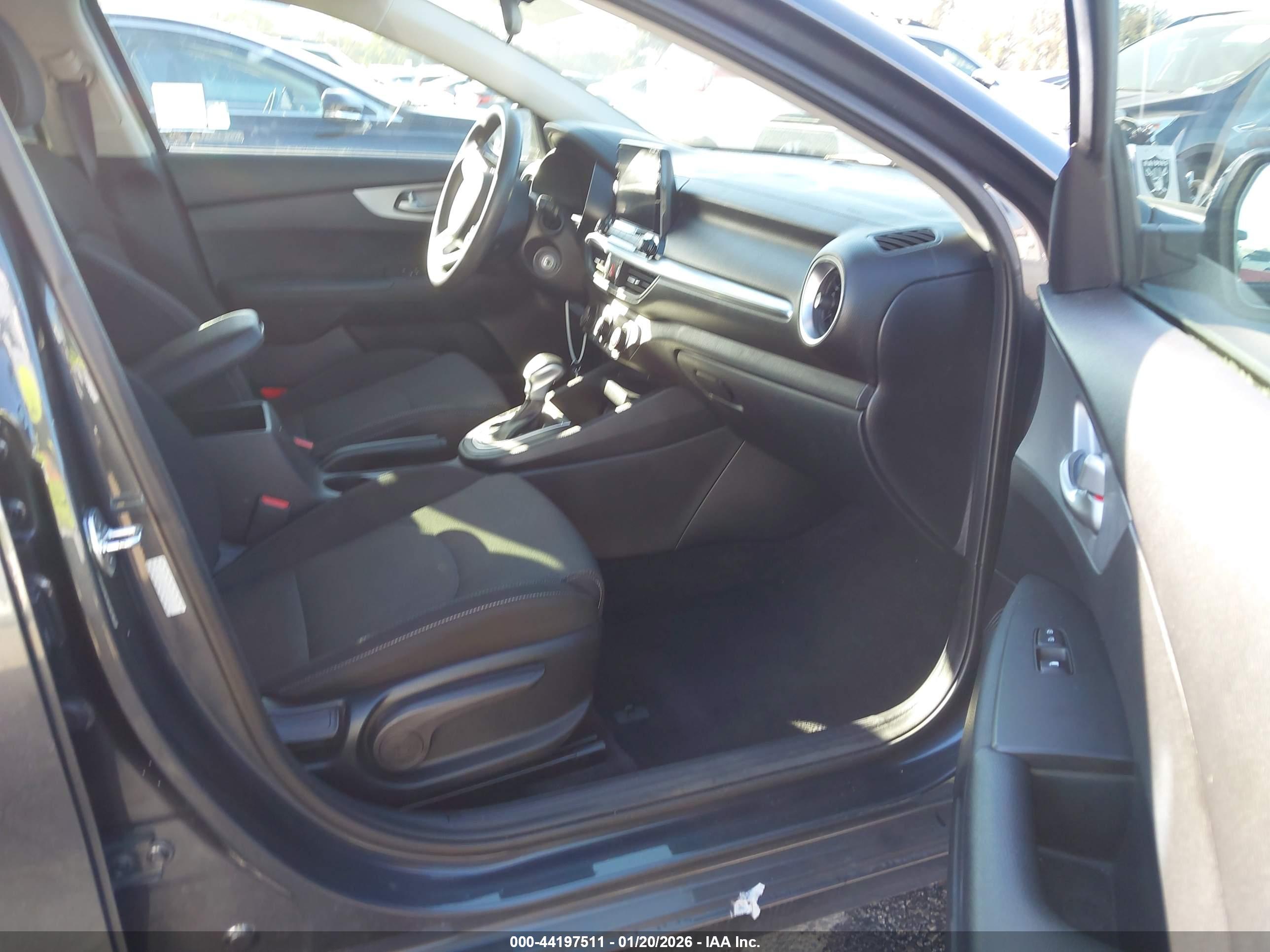 KIA FORTE image 5