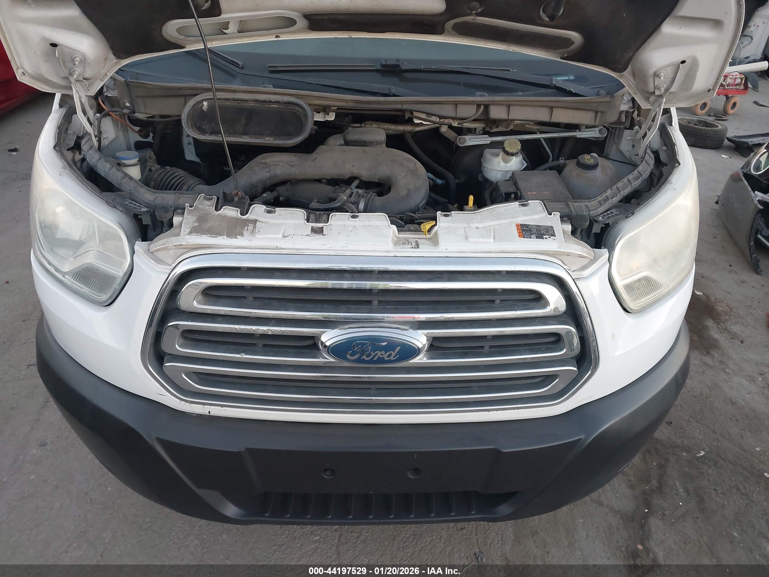 FORD TRANSIT-250 image 10