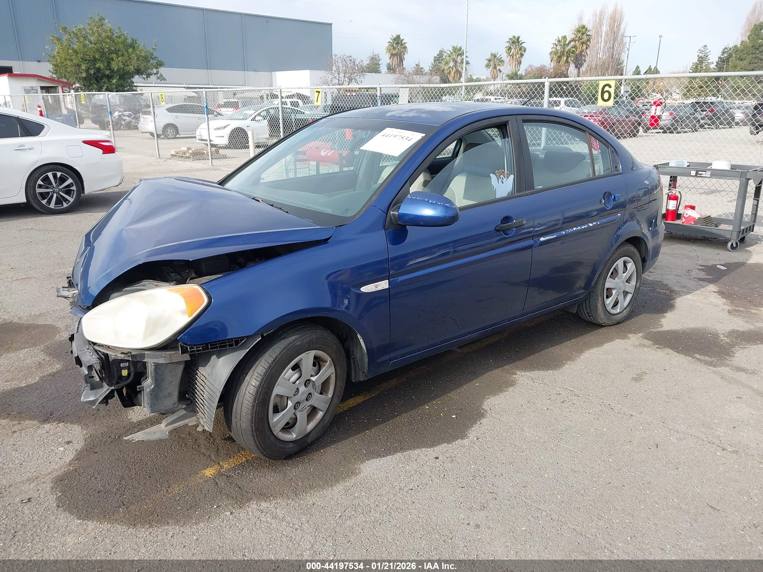 HYUNDAI ACCENT image 2