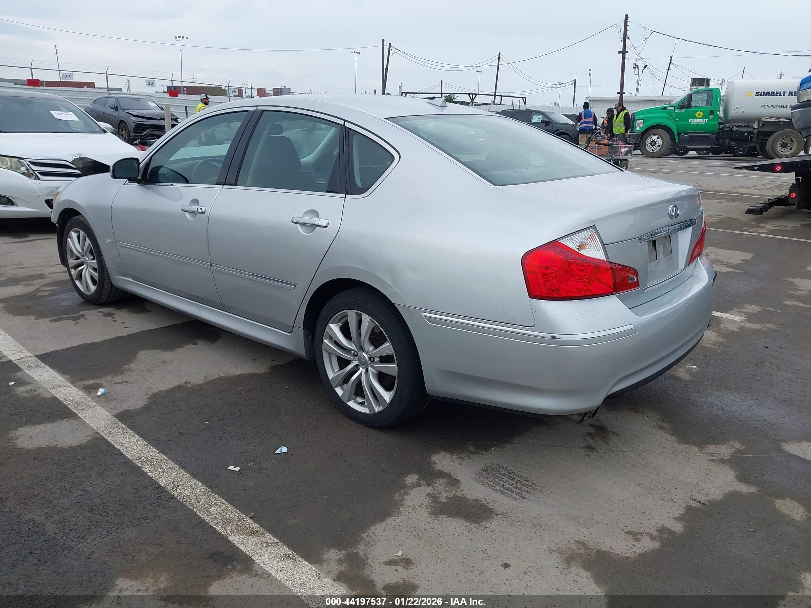 INFINITI M35 image 3