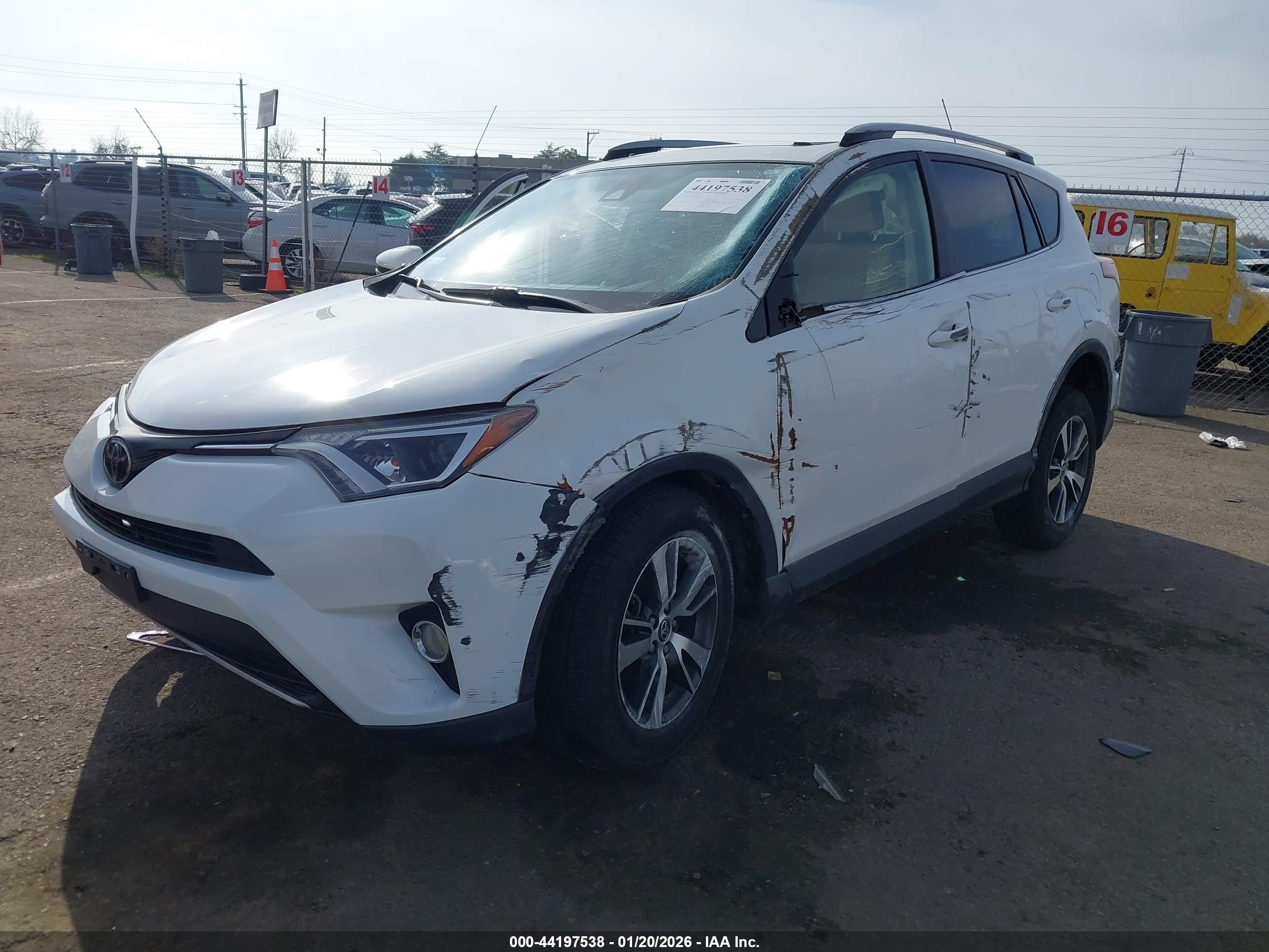 TOYOTA RAV4 image 2