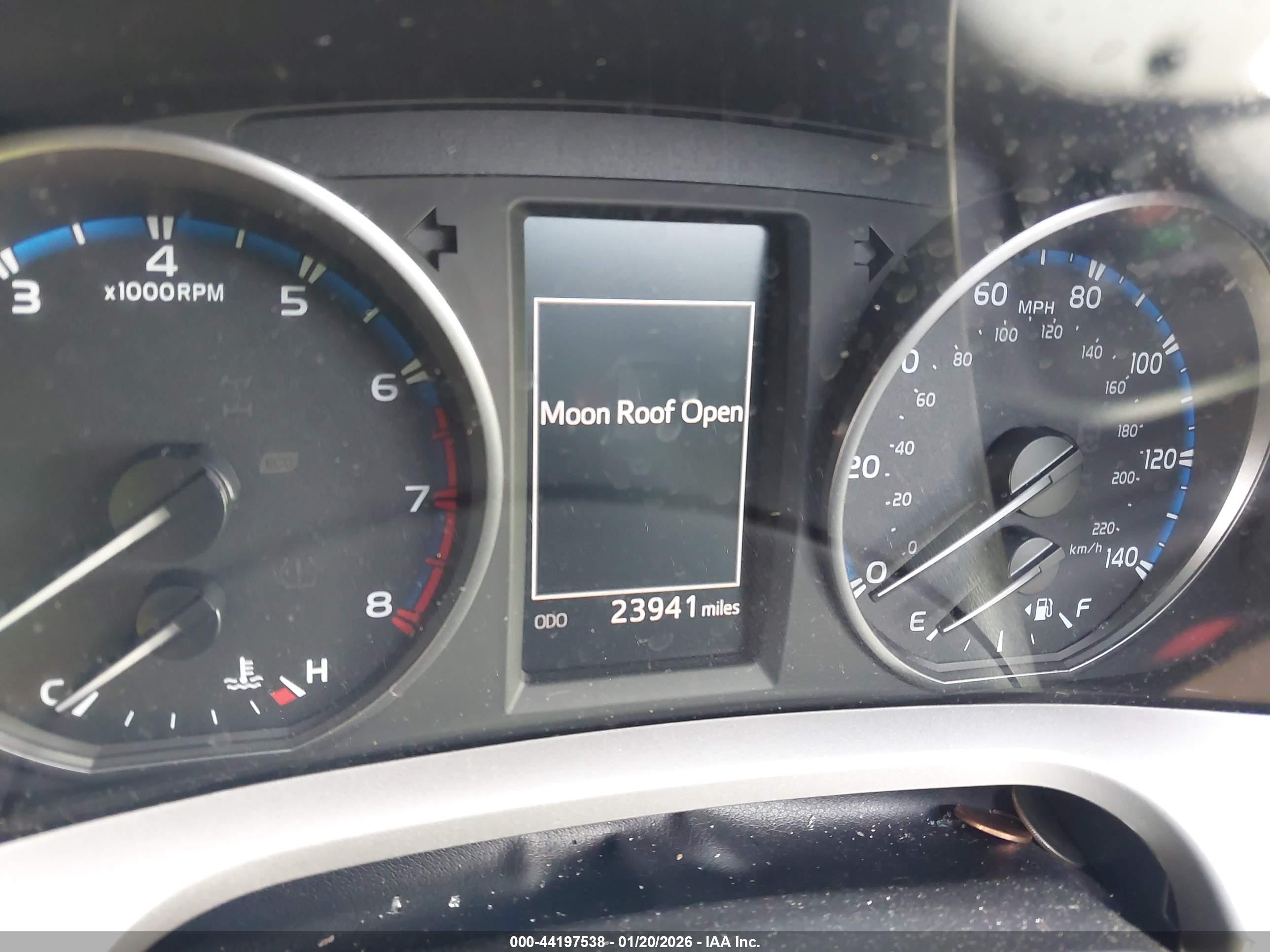 TOYOTA RAV4 image 7