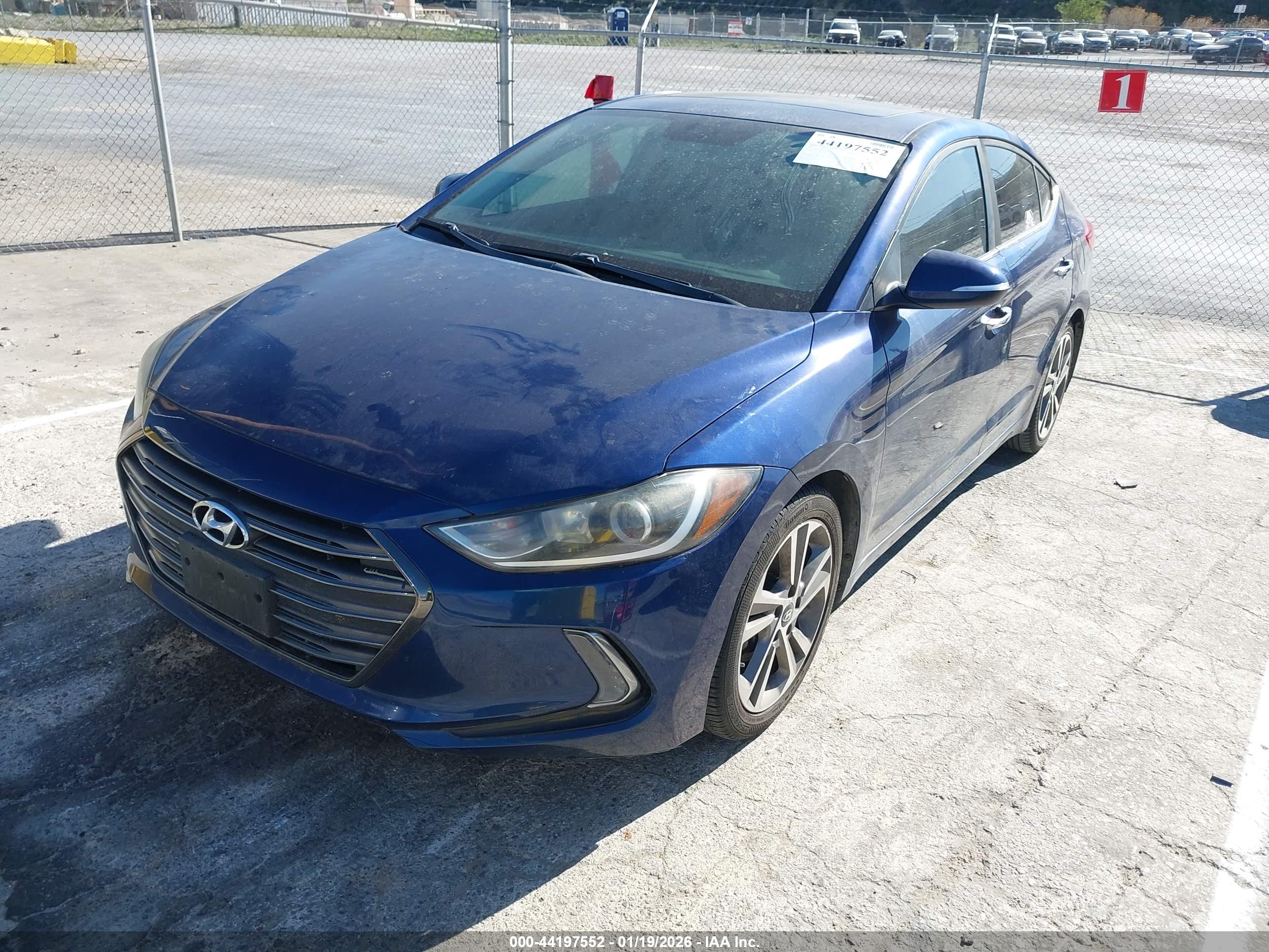 HYUNDAI ELANTRA image 2