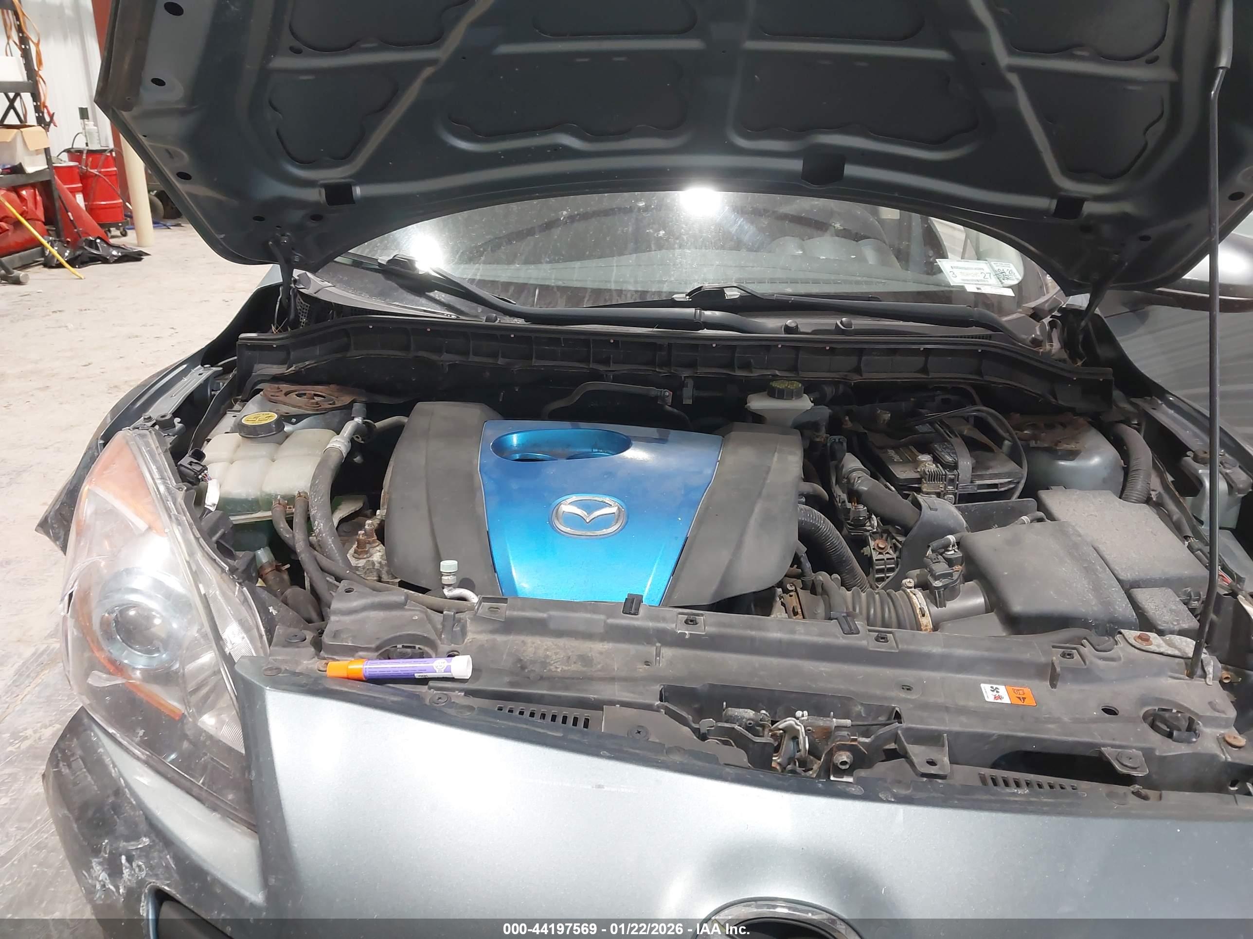 MAZDA MAZDA3 image 10