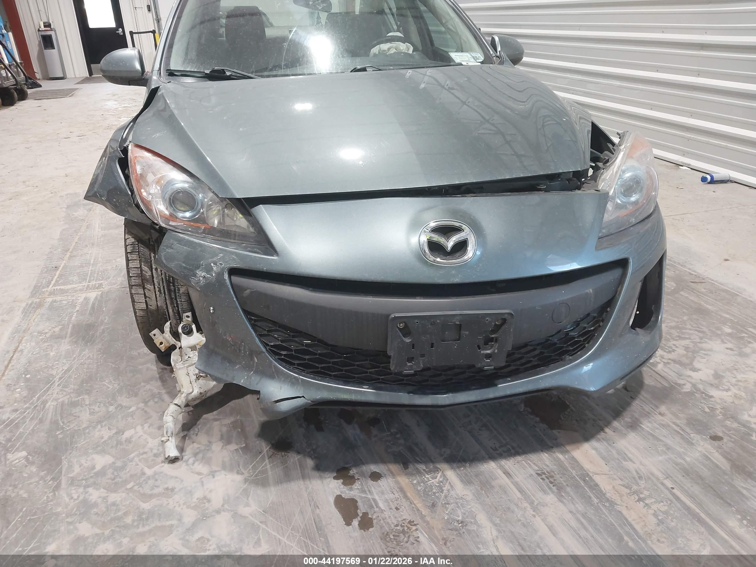 MAZDA MAZDA3 image 6