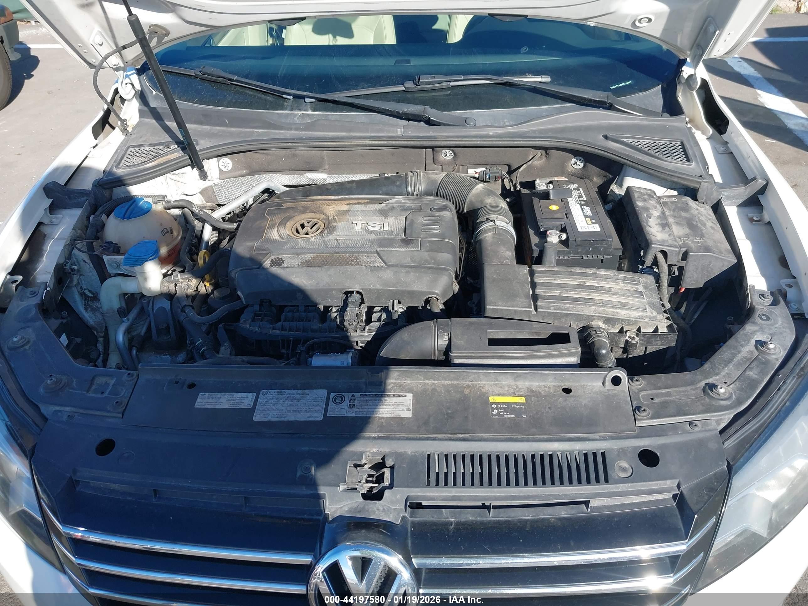 VOLKSWAGEN PASSAT image 10