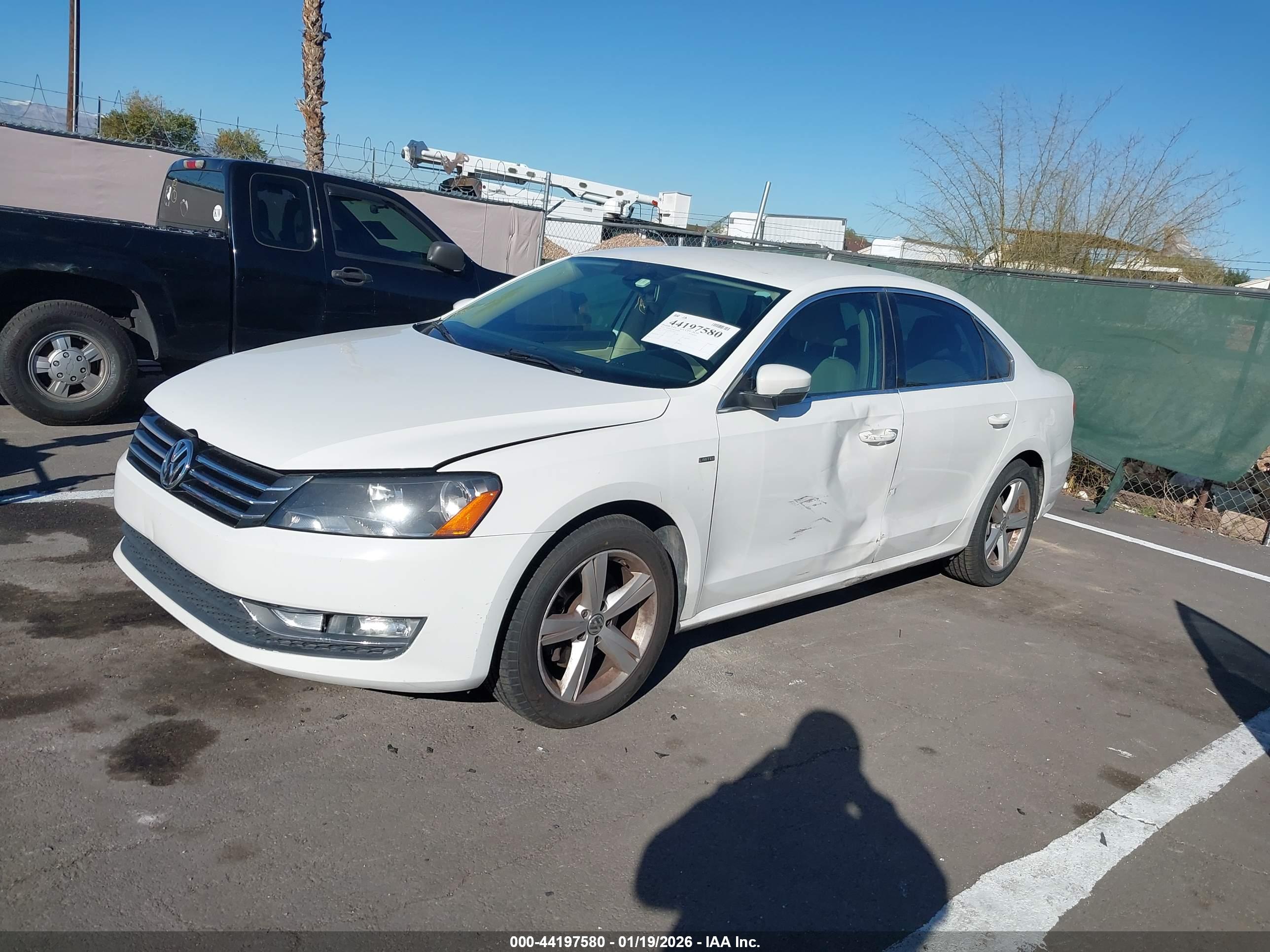 VOLKSWAGEN PASSAT image 6