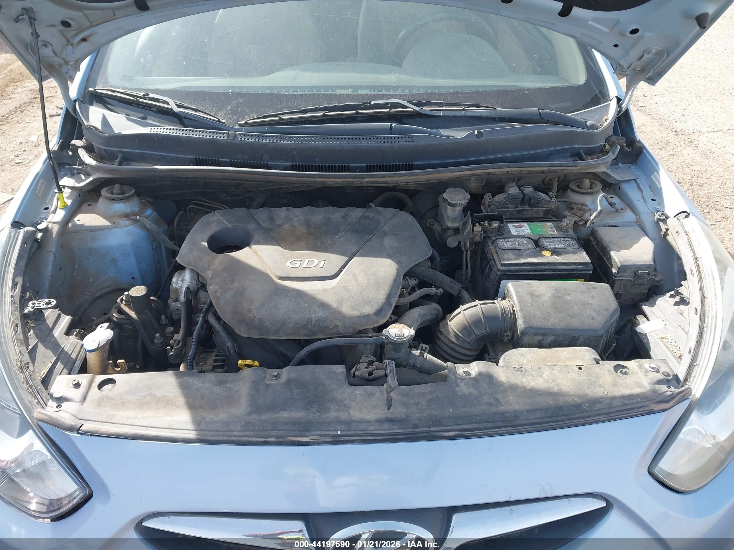 HYUNDAI ACCENT image 10