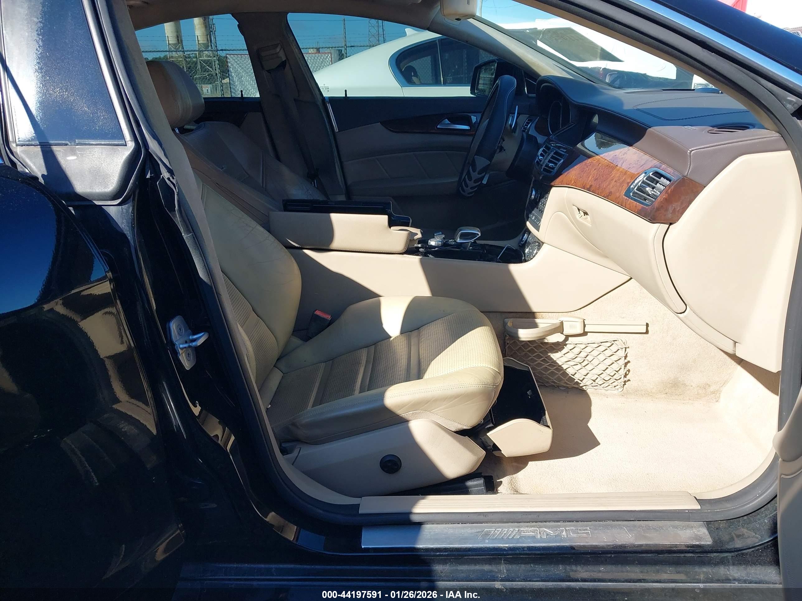 MERCEDES-BENZ CLS image 5