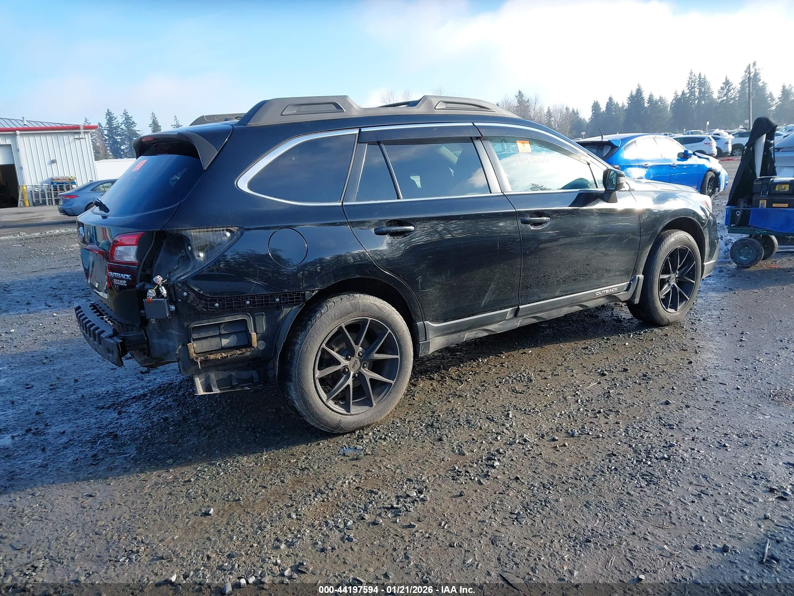 SUBARU OUTBACK image 4