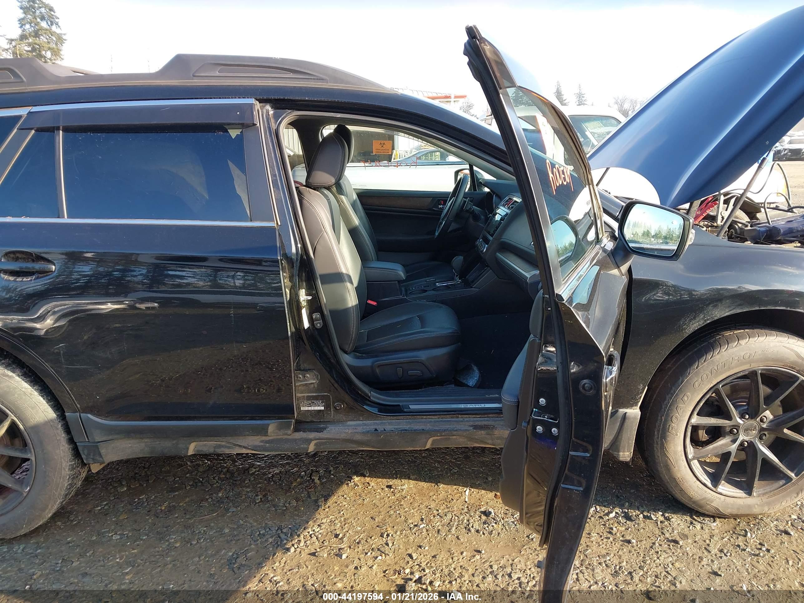 SUBARU OUTBACK image 5