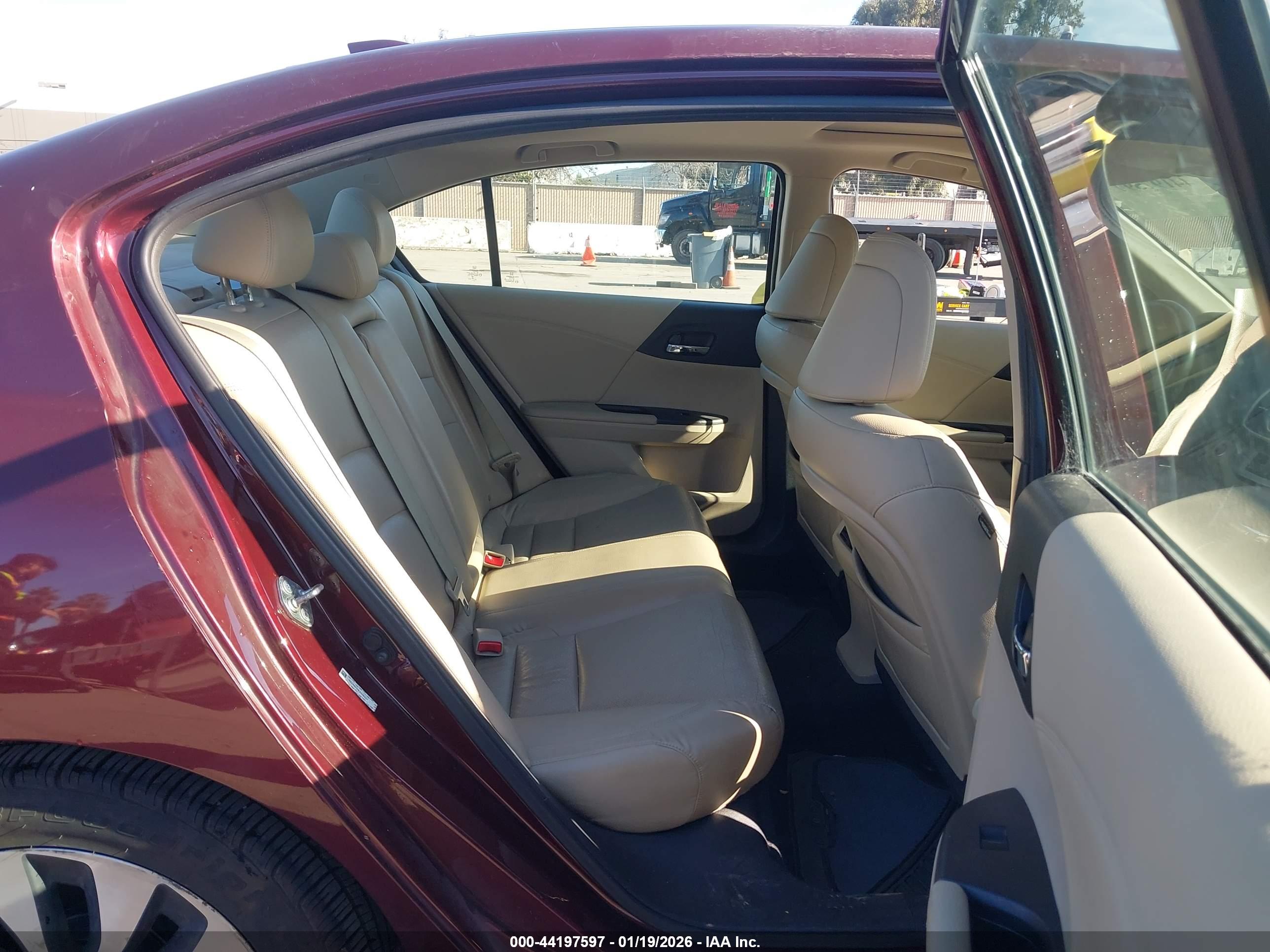HONDA ACCORD image 8