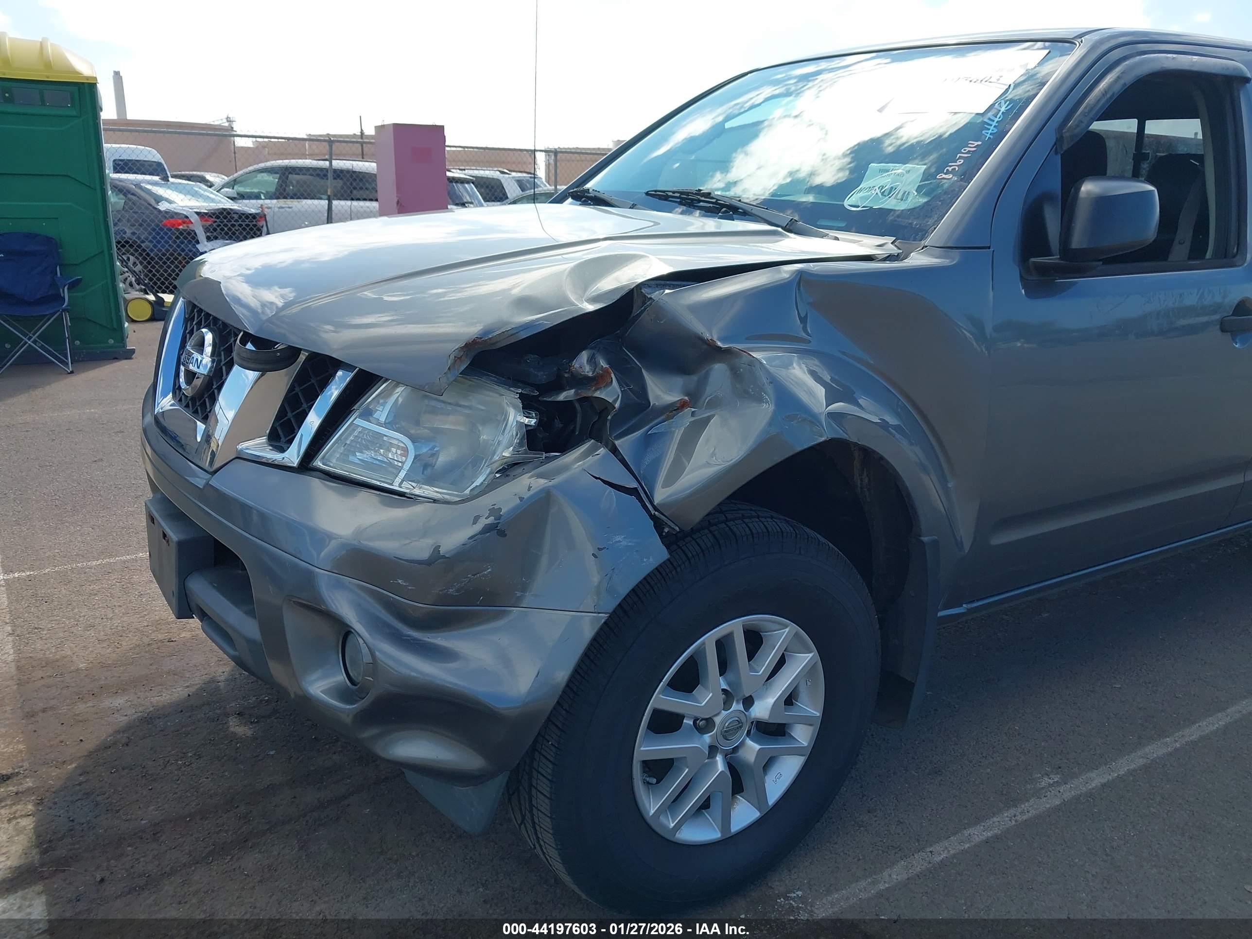 NISSAN FRONTIER image 6