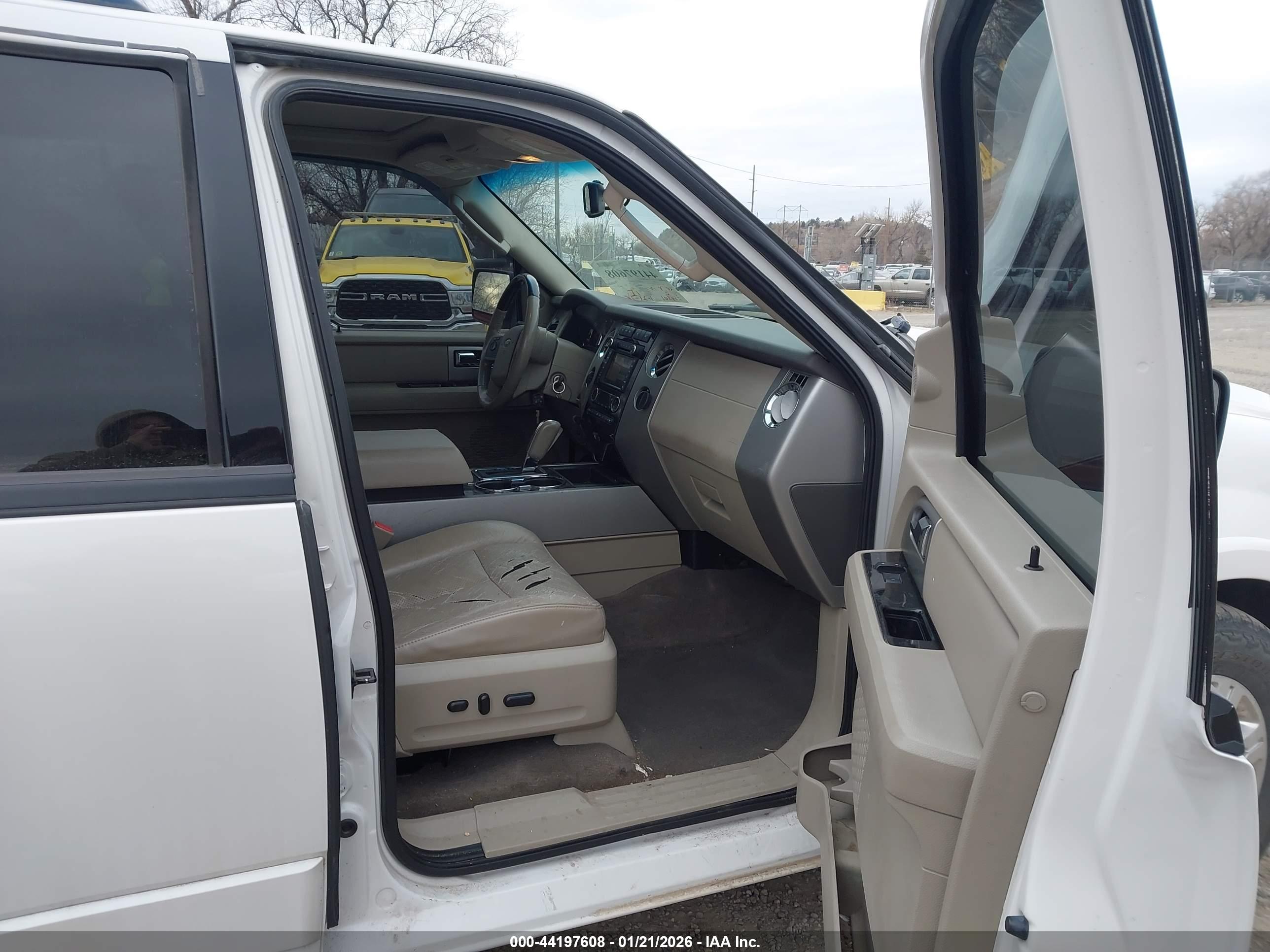 FORD EXPEDITION image 5