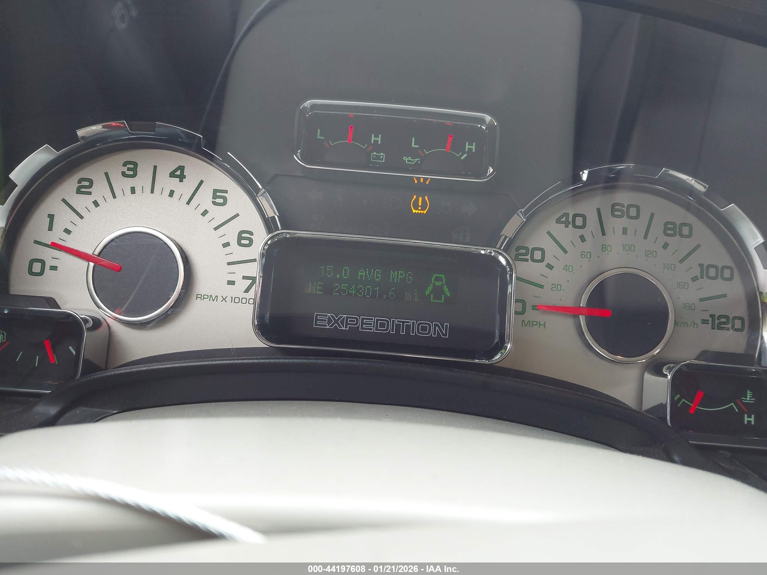 FORD EXPEDITION image 7