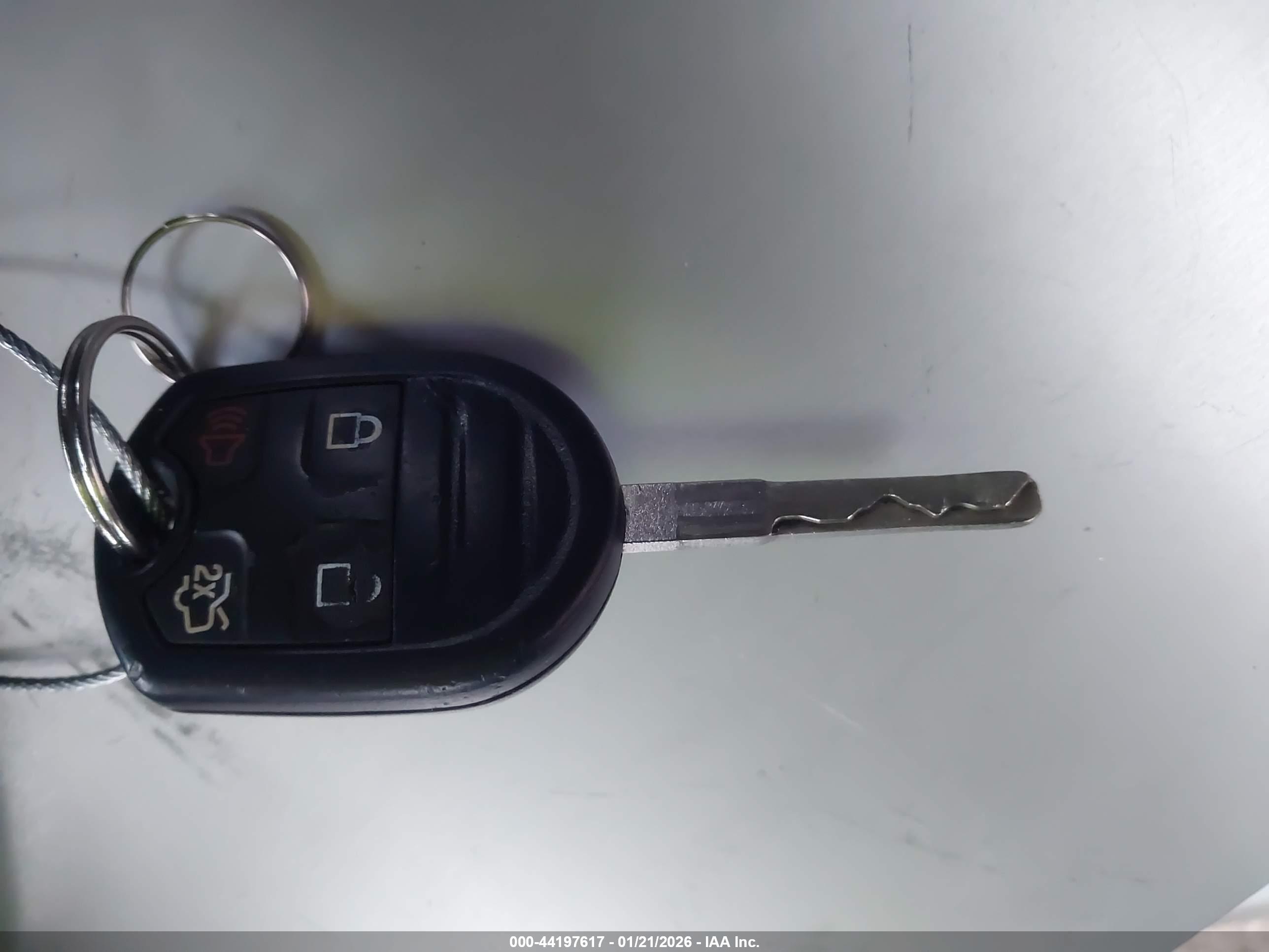 FORD FIESTA image 11