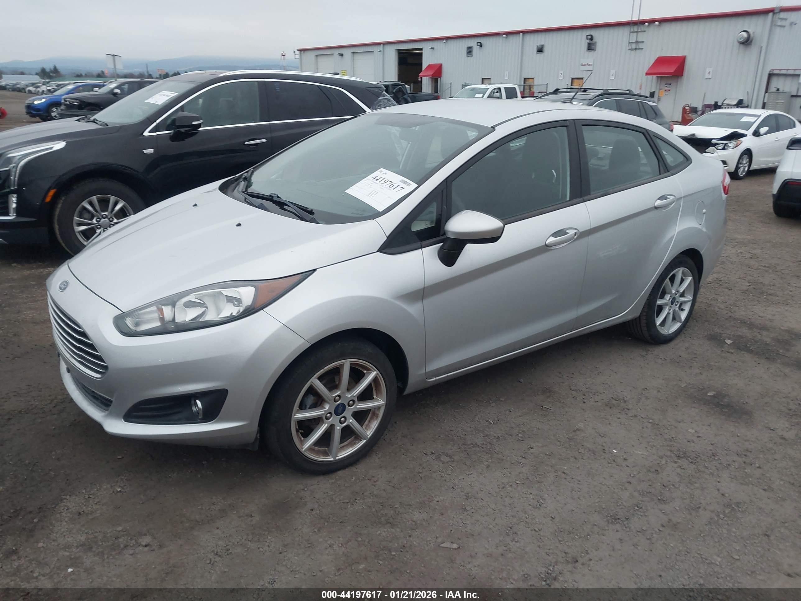 FORD FIESTA image 2