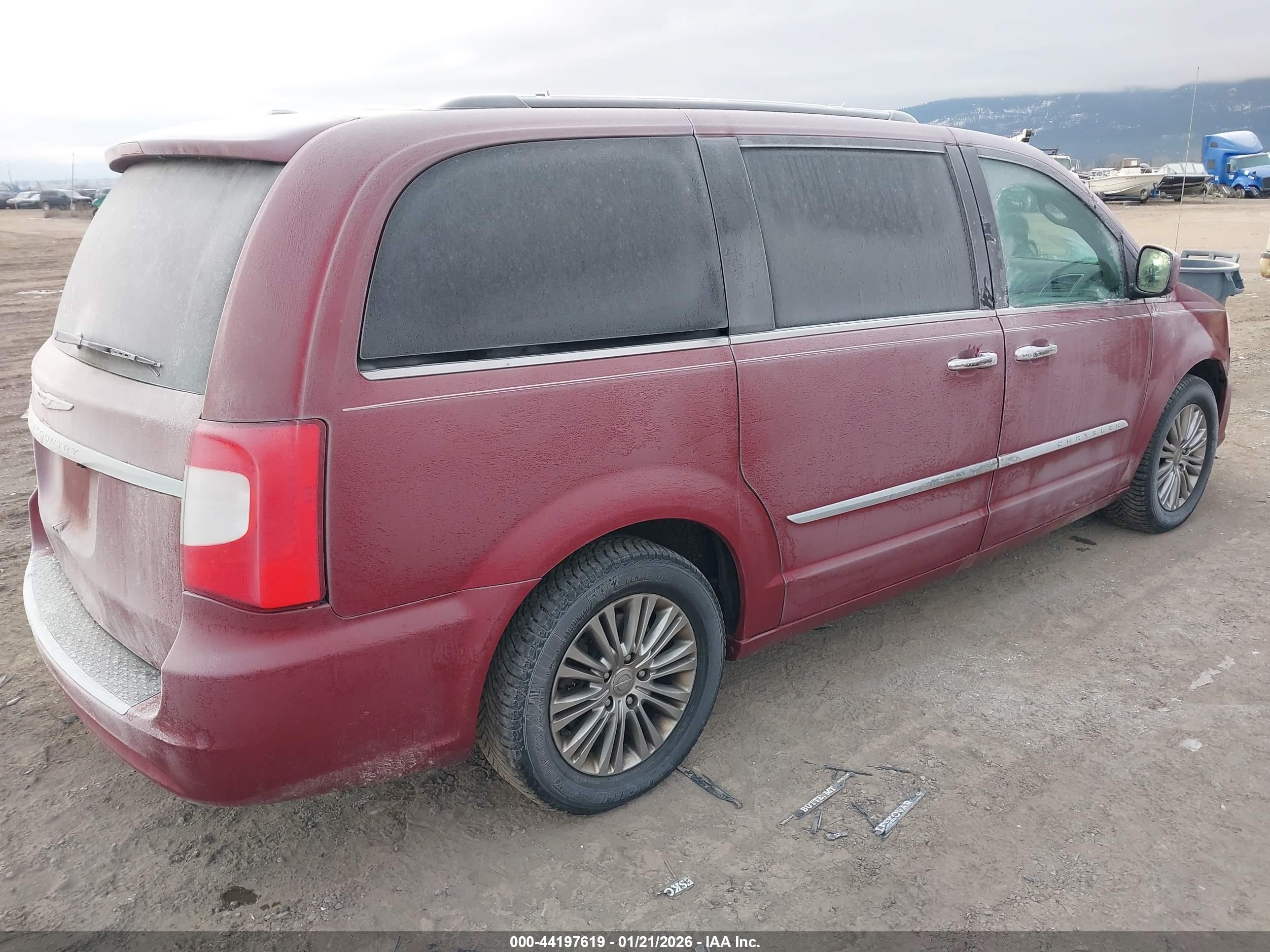 CHRYSLER TOWN image 4
