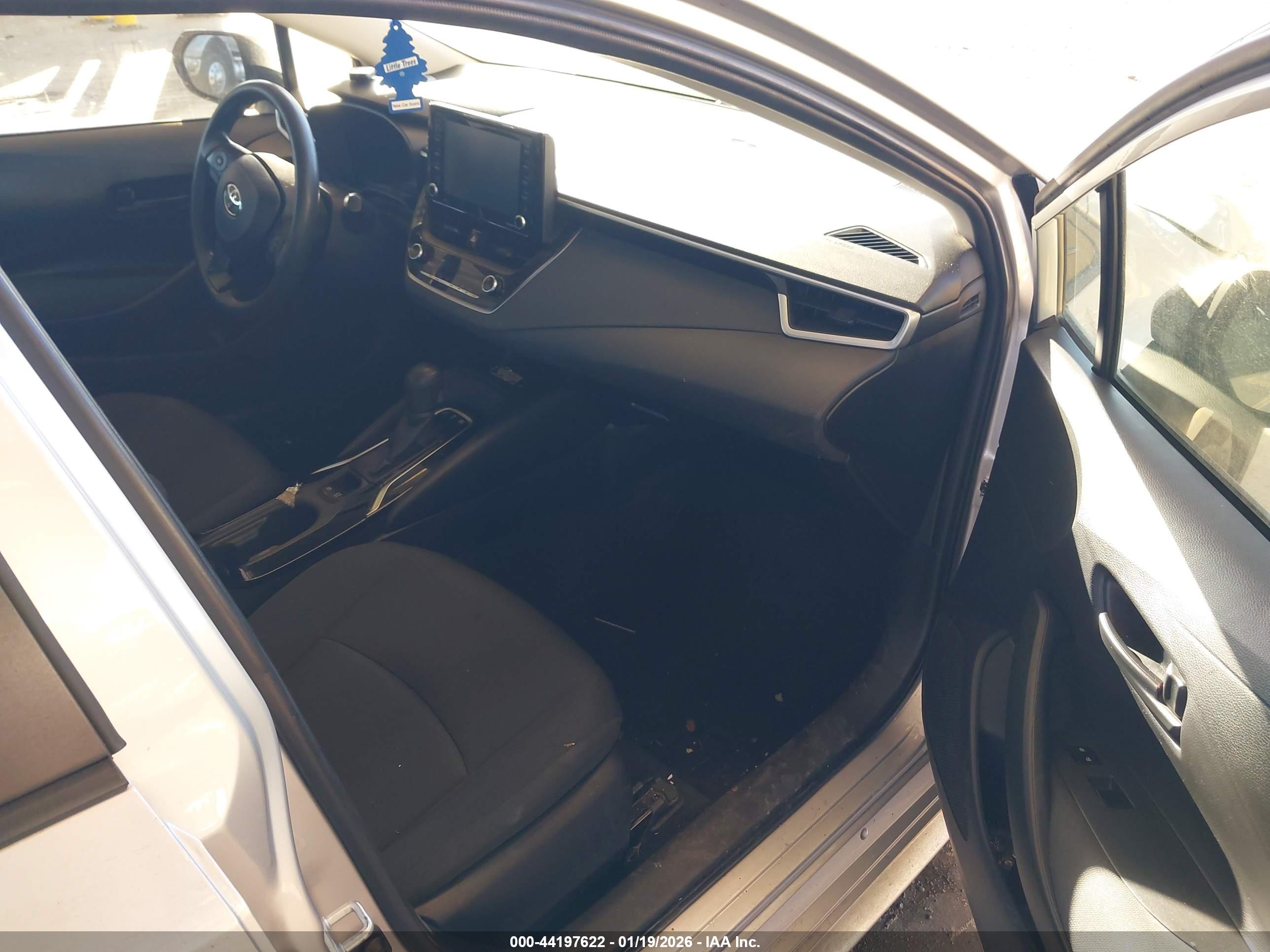 TOYOTA COROLLA image 5
