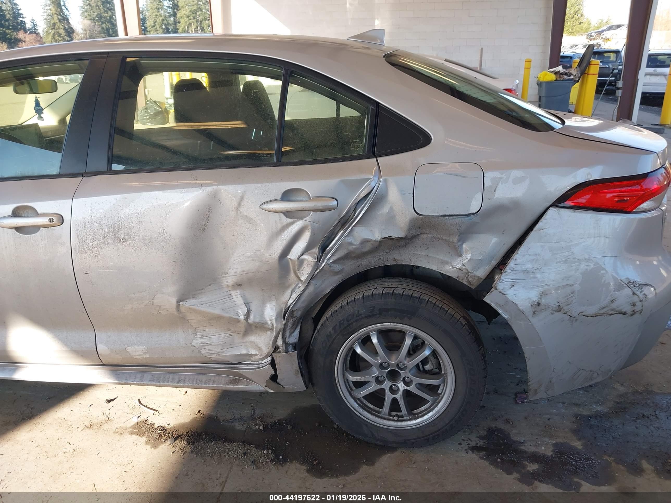 TOYOTA COROLLA image 6
