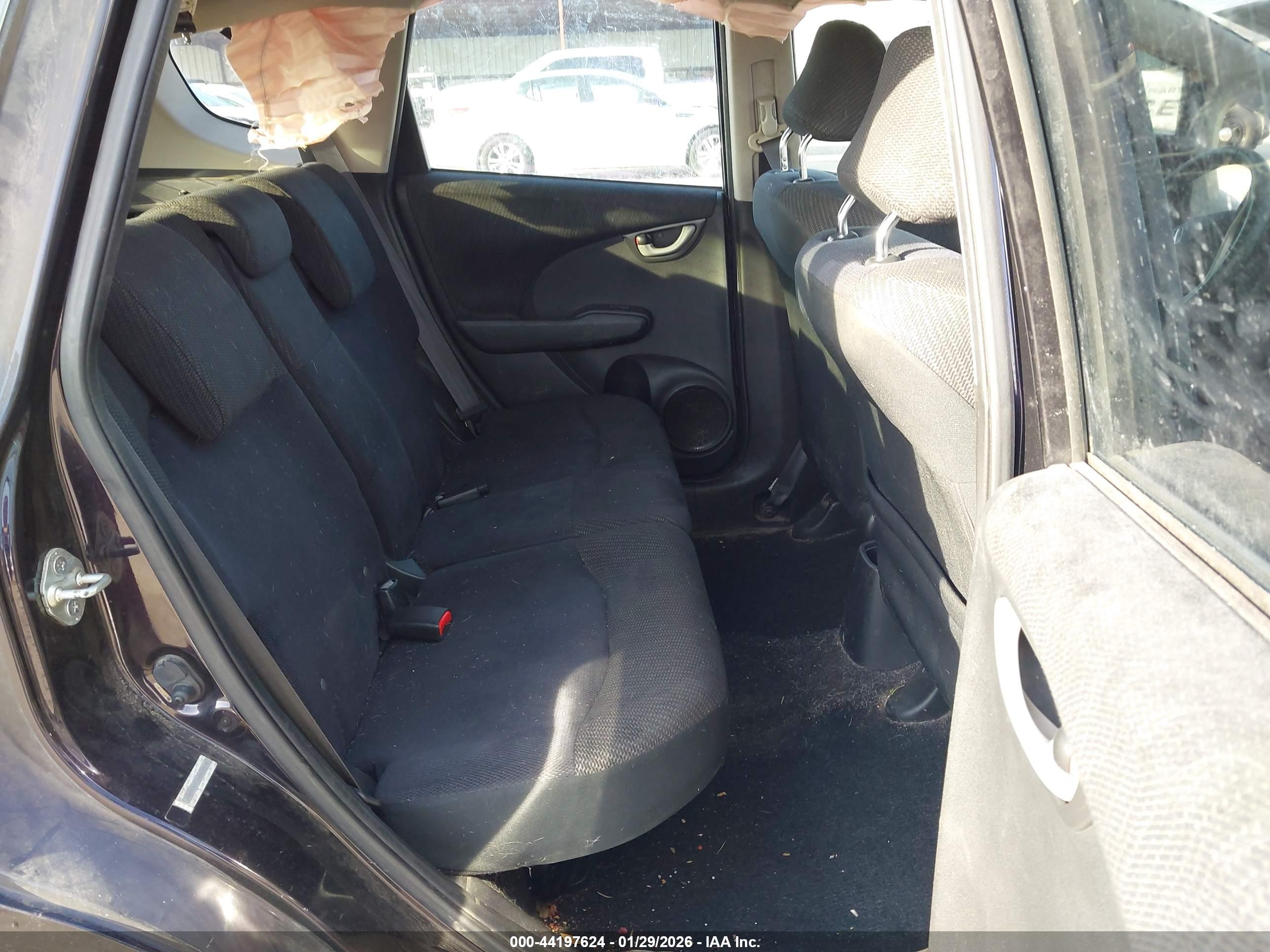 HONDA FIT image 8