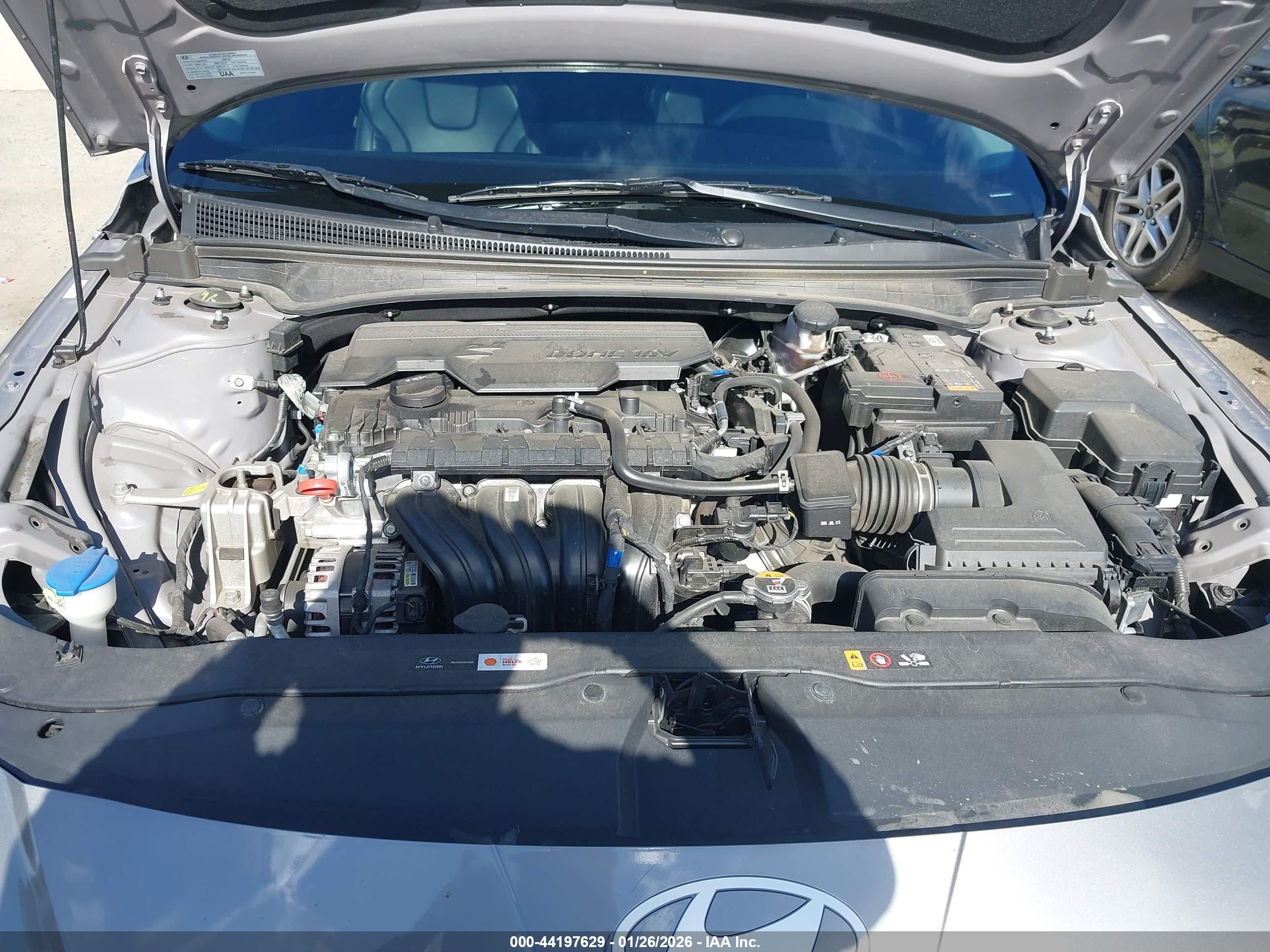 HYUNDAI ELANTRA image 10