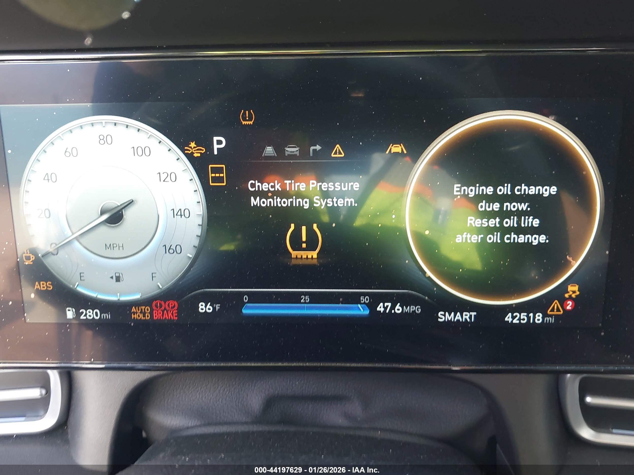 HYUNDAI ELANTRA image 7