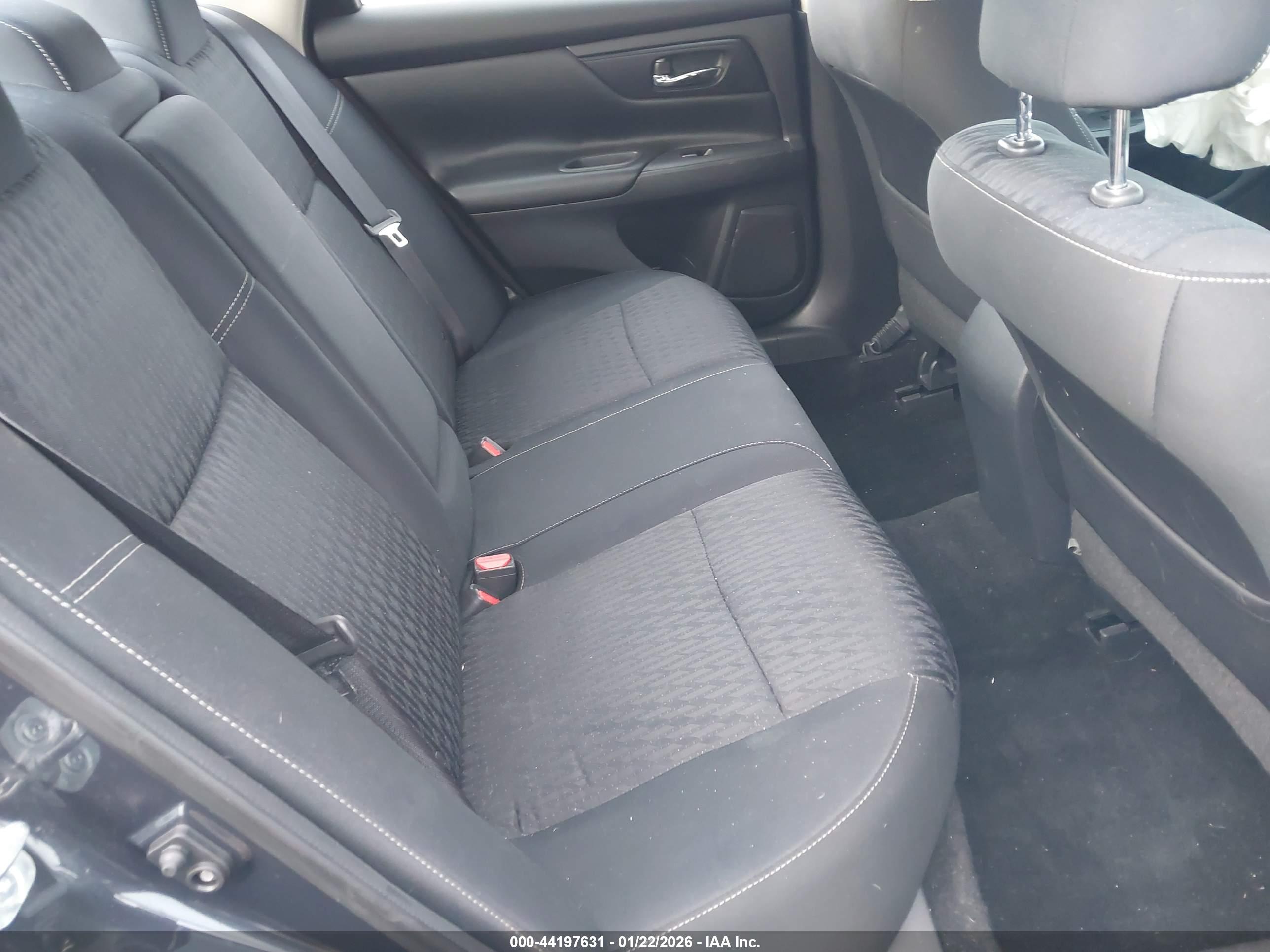 NISSAN ALTIMA image 8