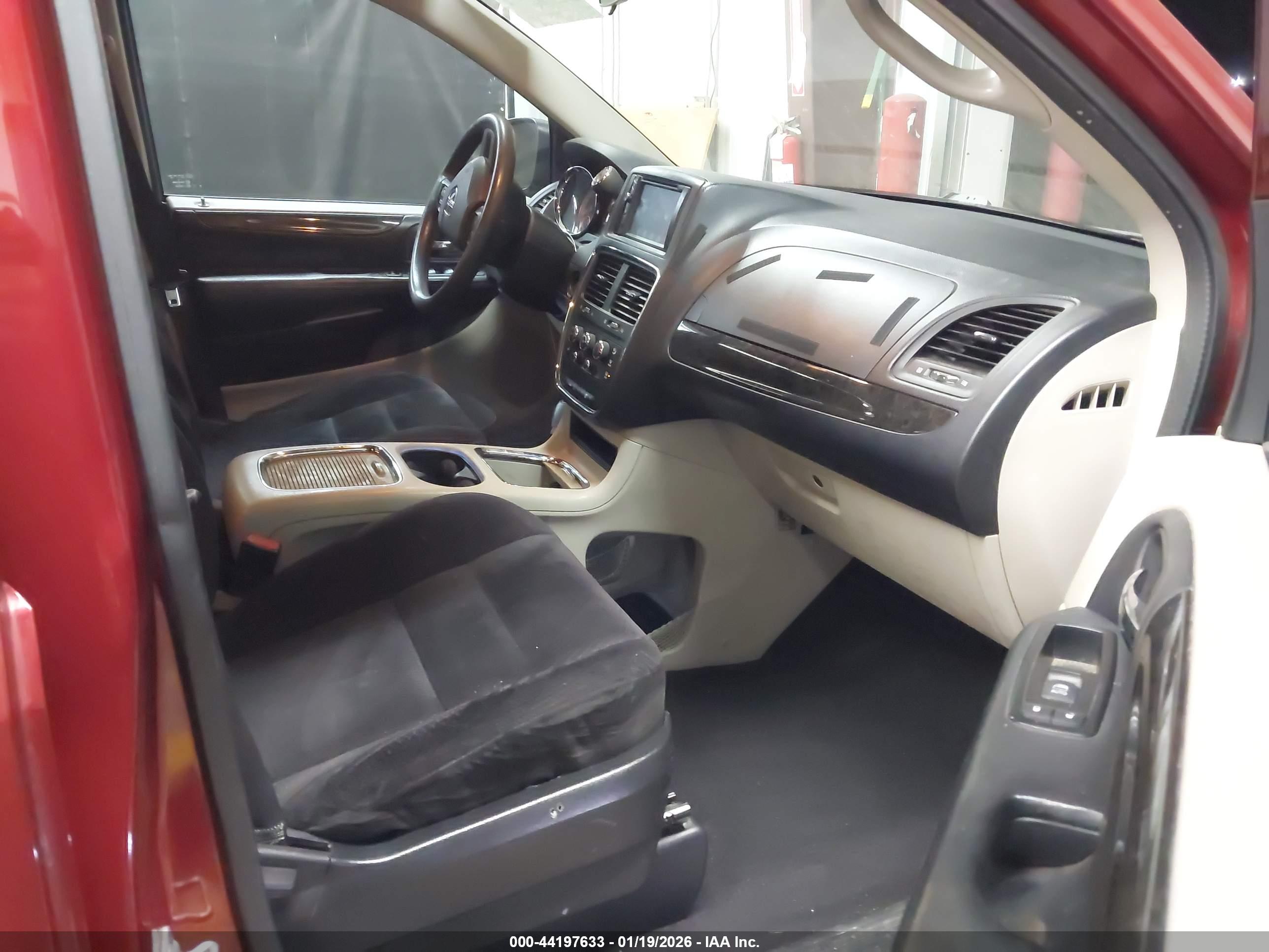 DODGE GRAND image 5