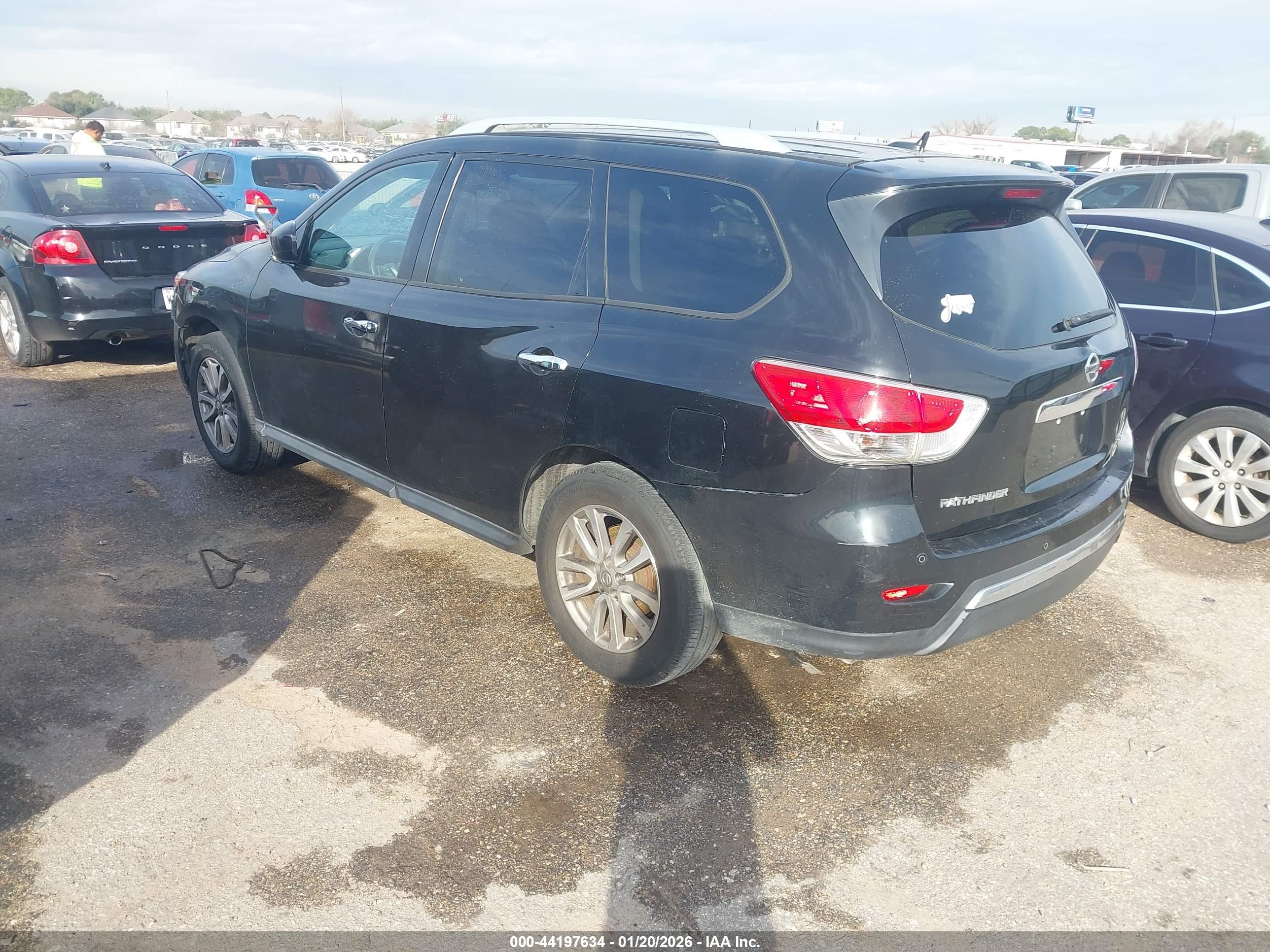 NISSAN PATHFINDER image 3