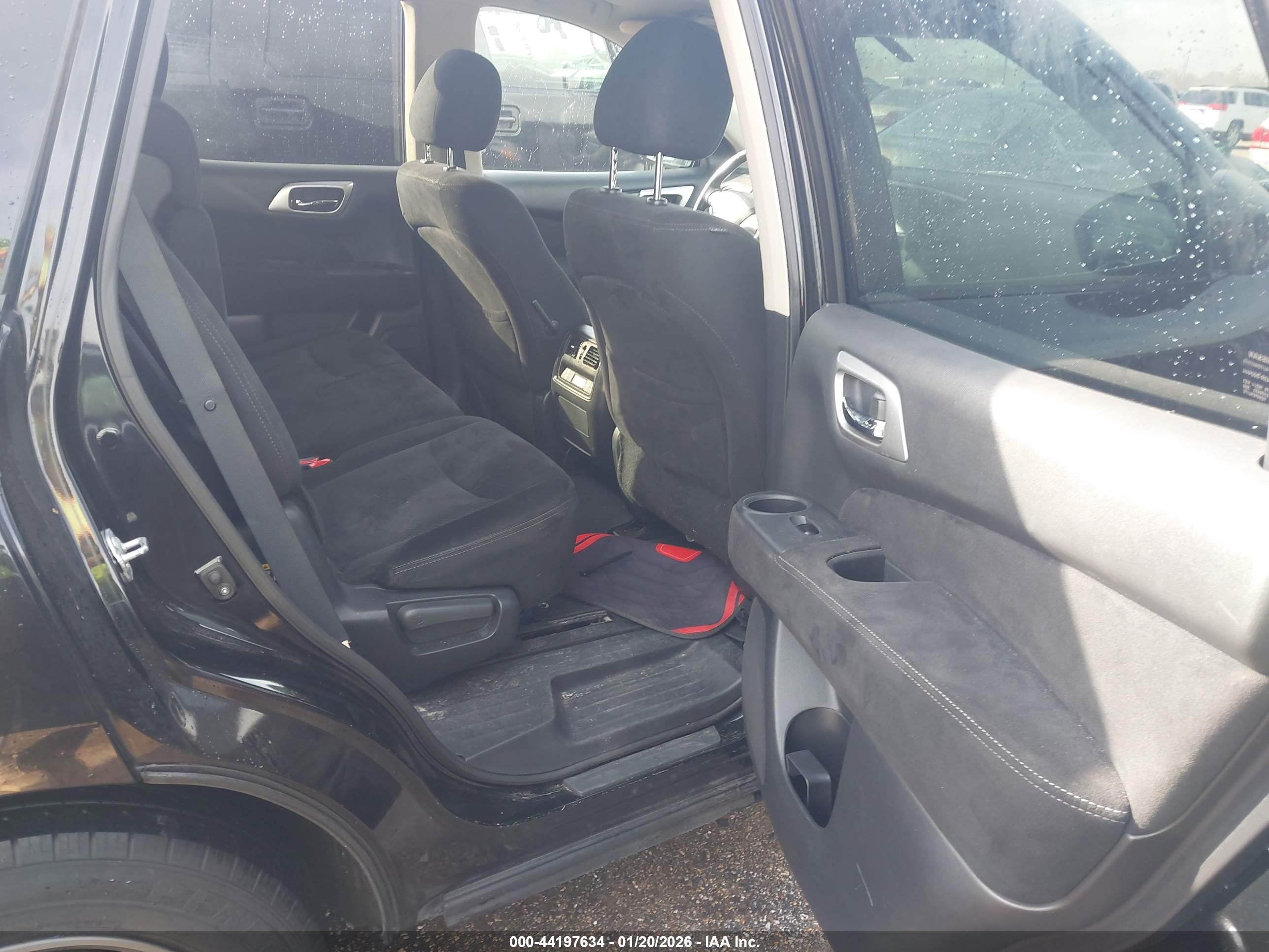 NISSAN PATHFINDER image 8