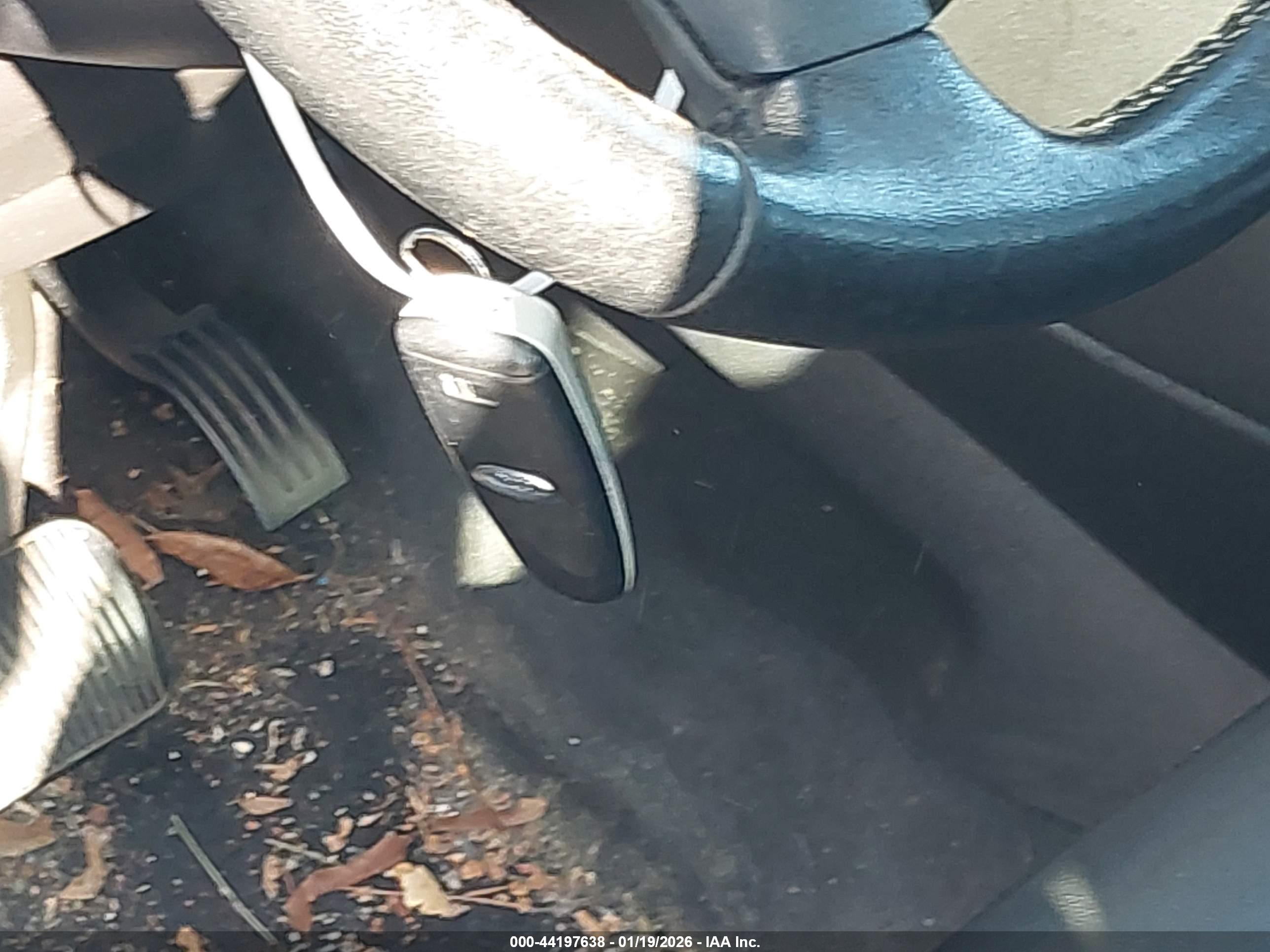 FORD C-MAX image 11