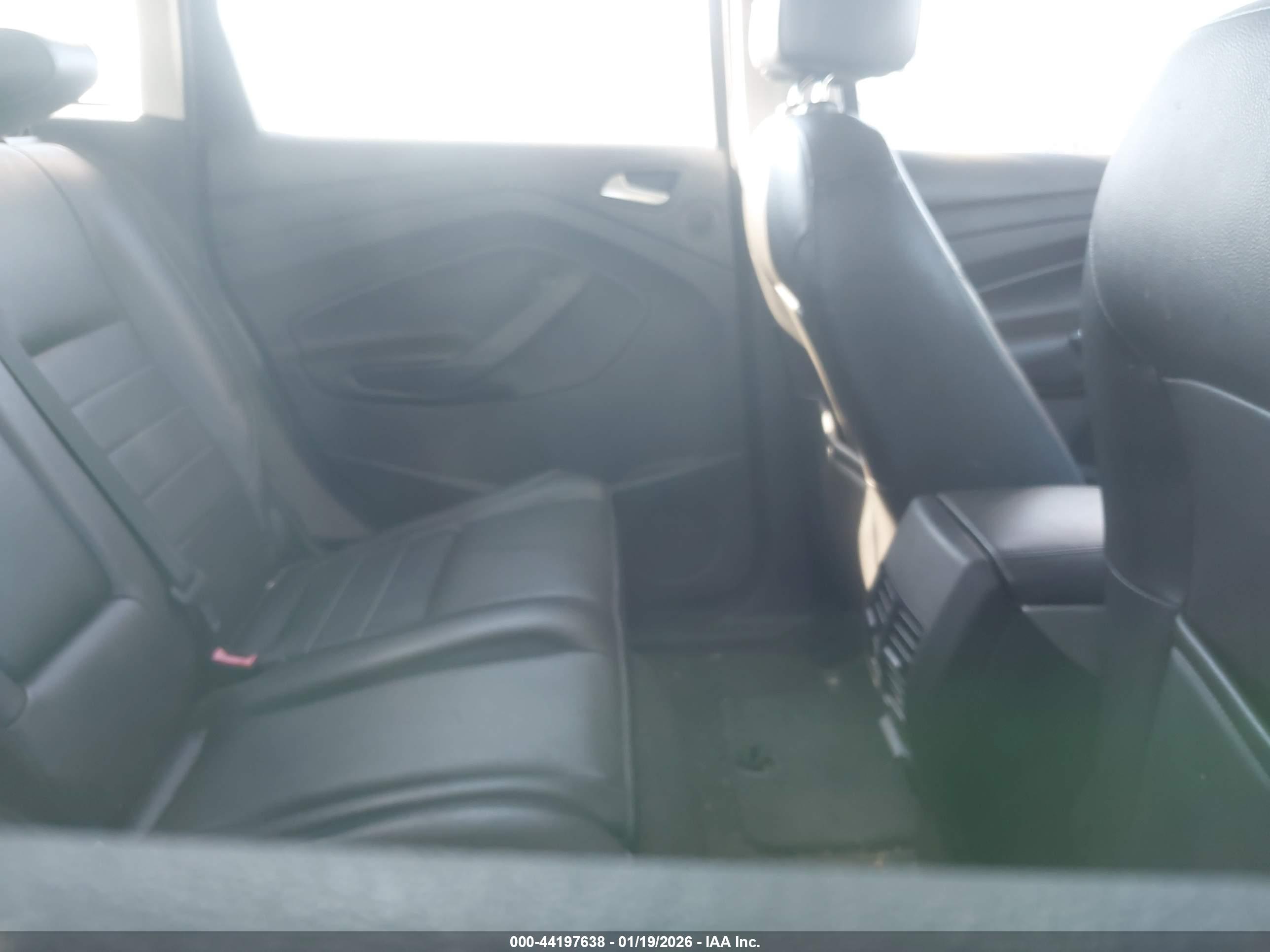 FORD C-MAX image 8