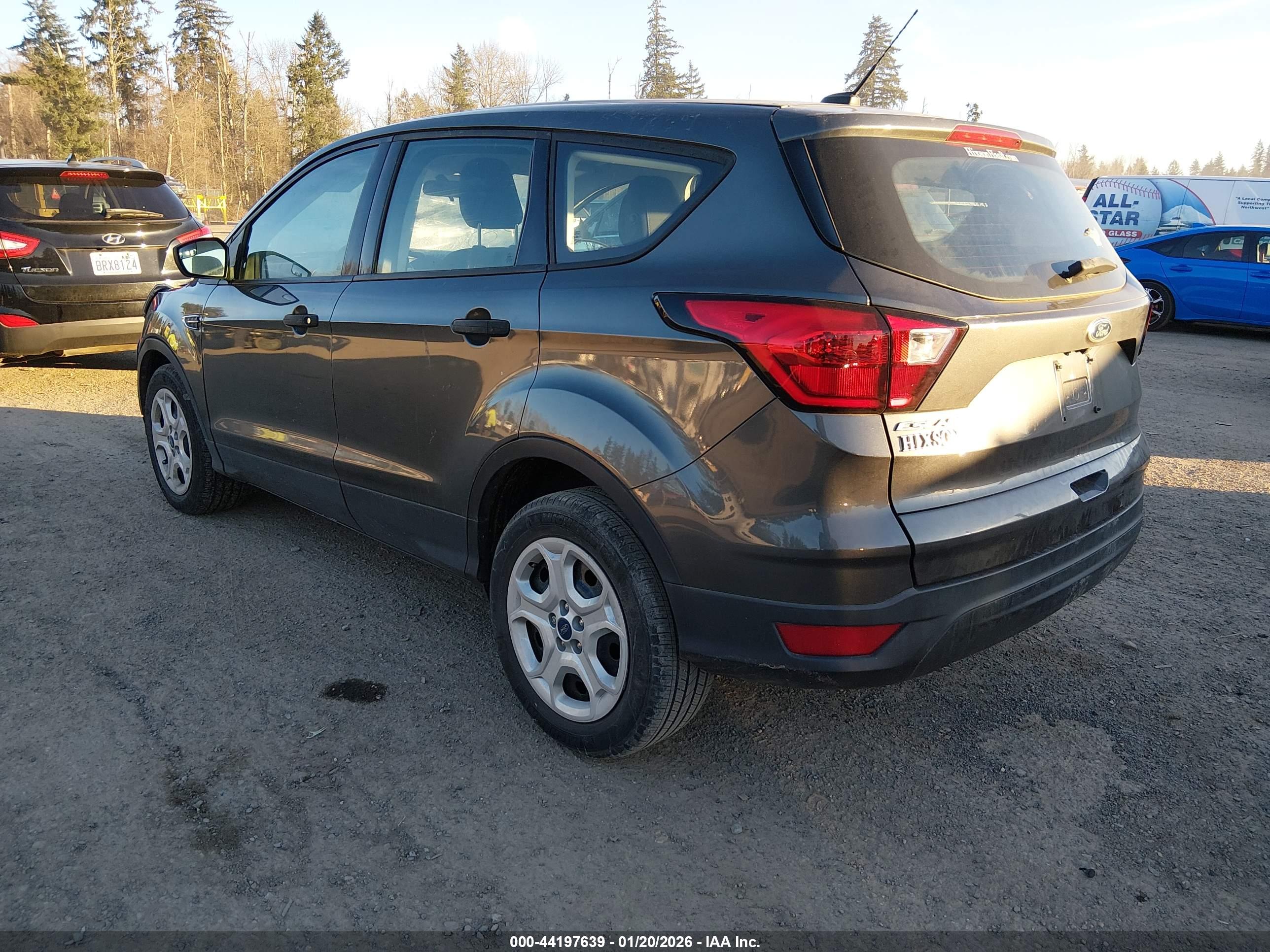 FORD ESCAPE image 3