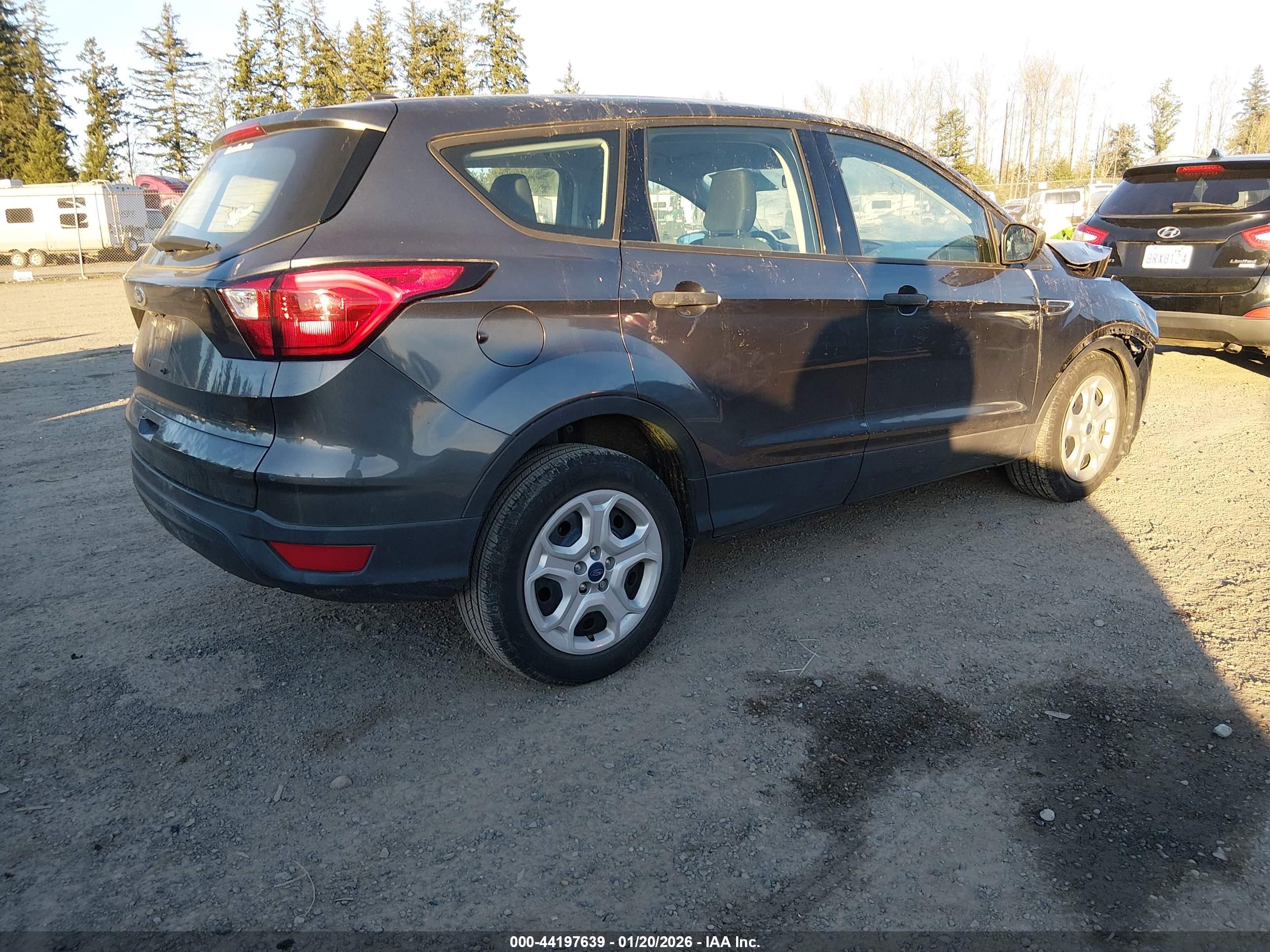 FORD ESCAPE image 4