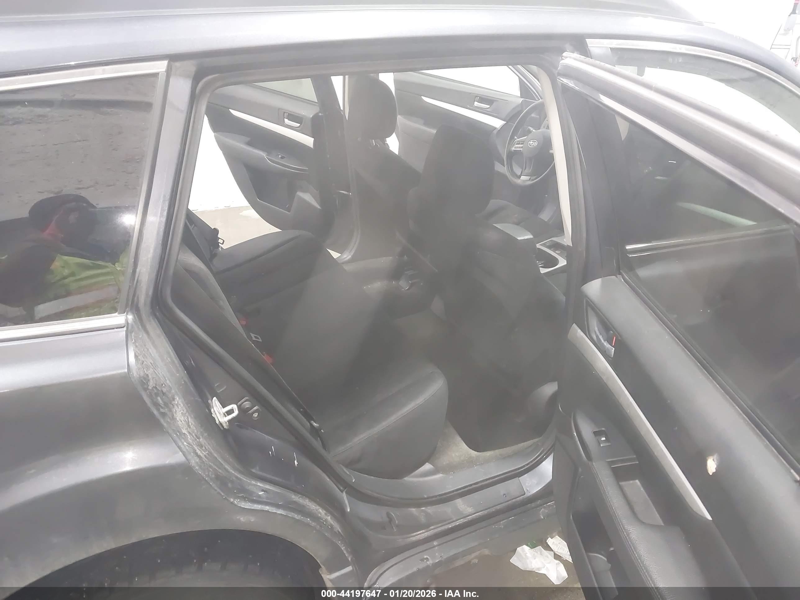 SUBARU OUTBACK image 8