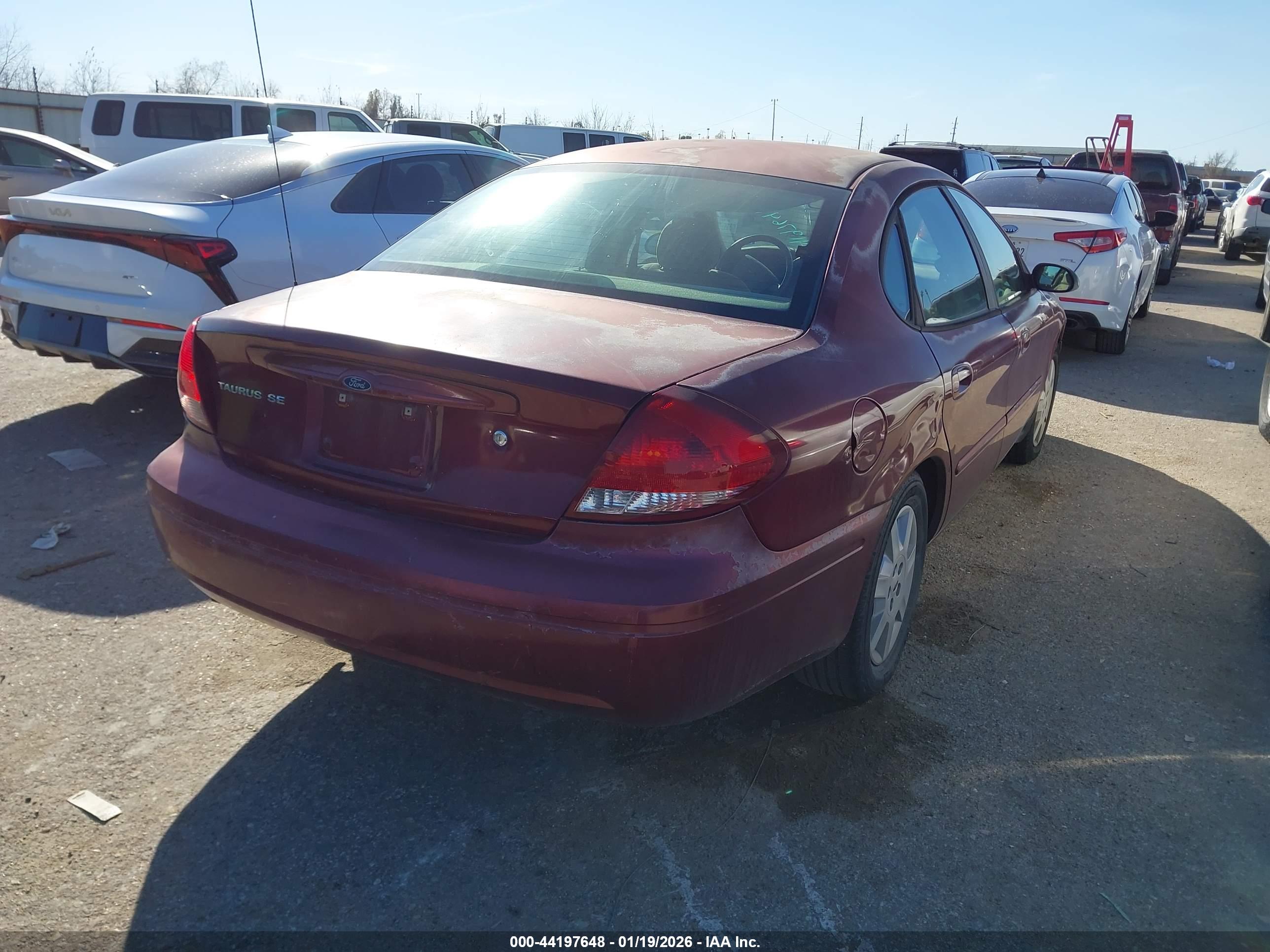 FORD TAURUS image 4