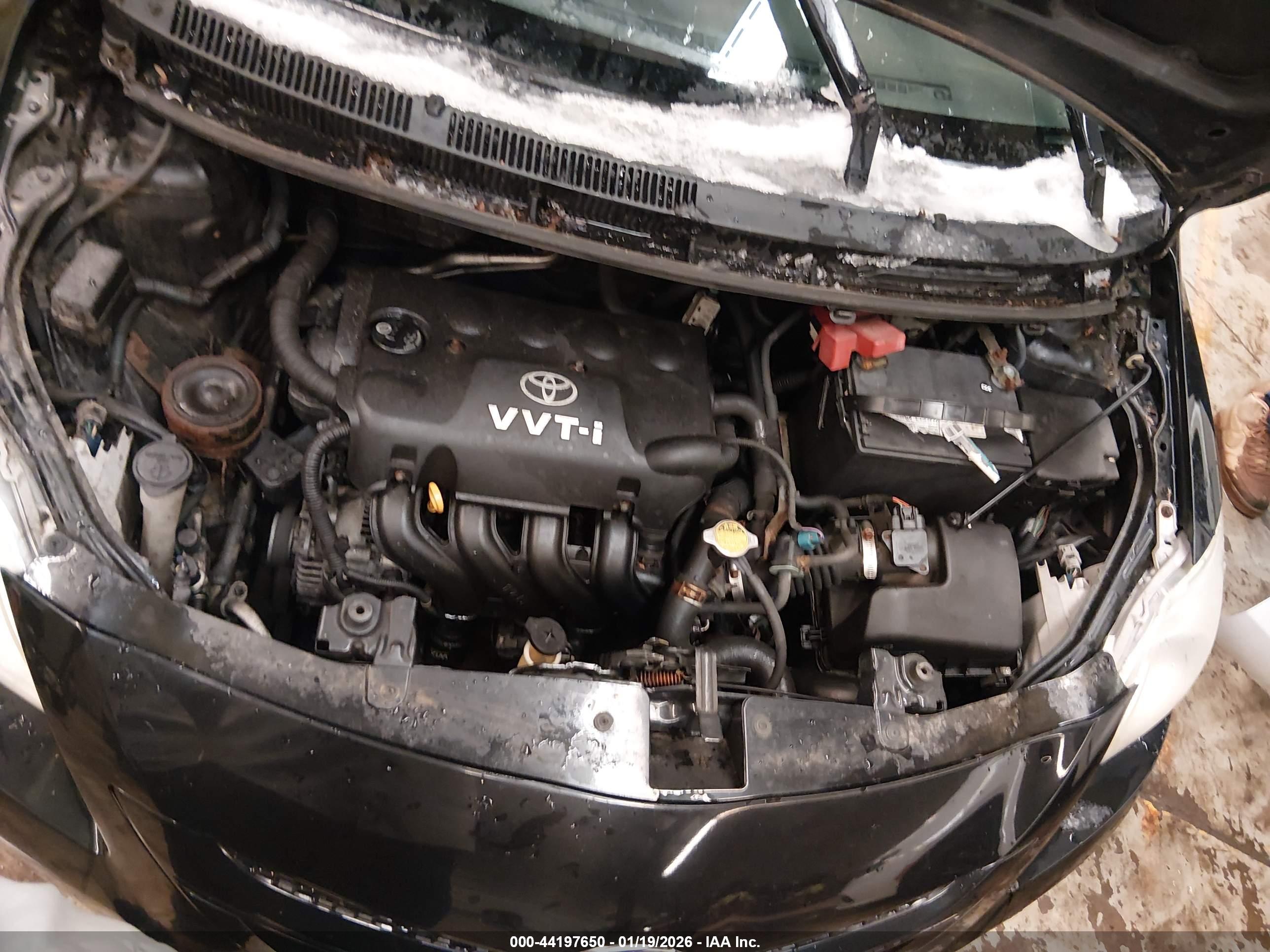 TOYOTA YARIS image 10