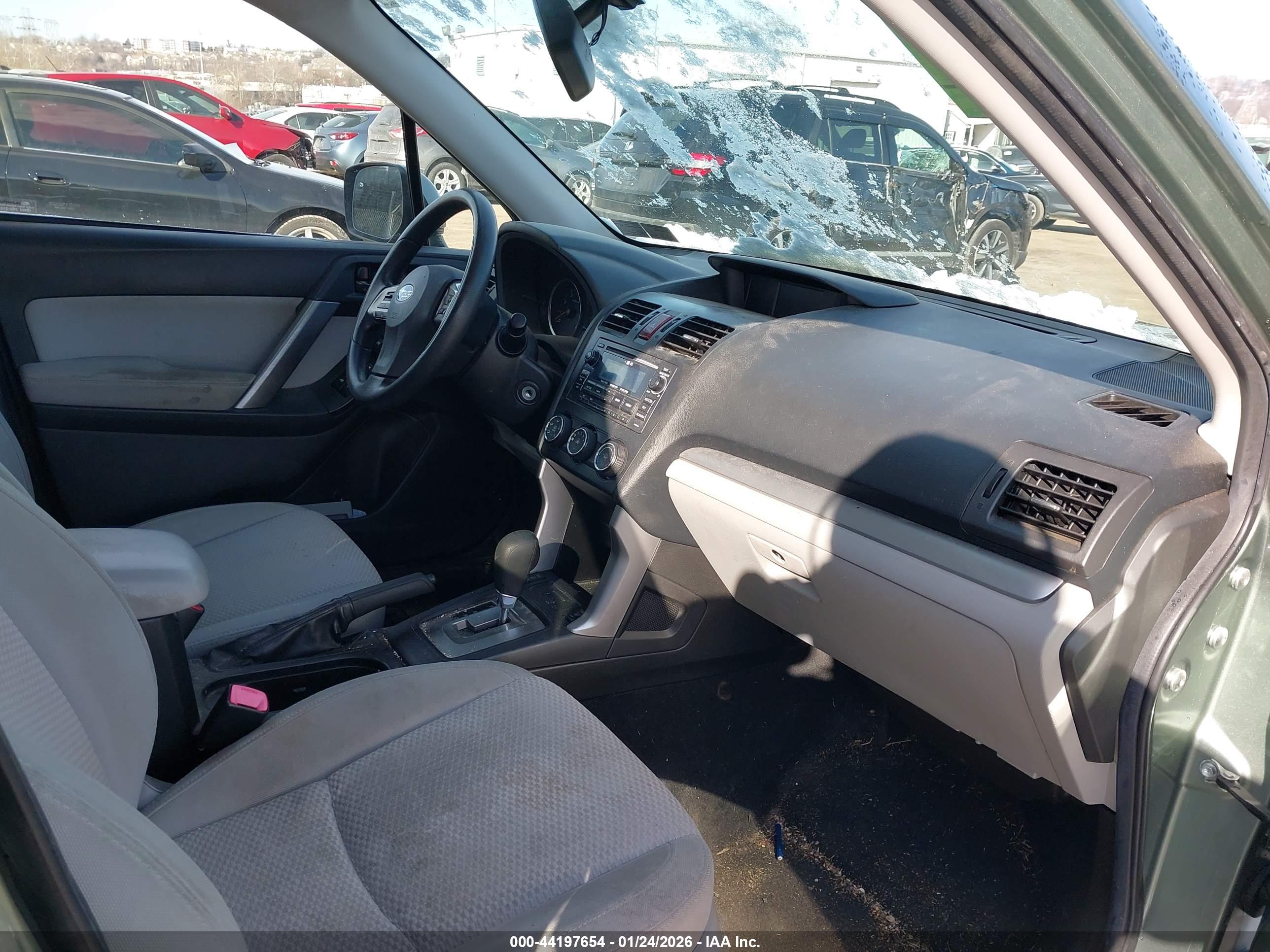 SUBARU FORESTER image 5