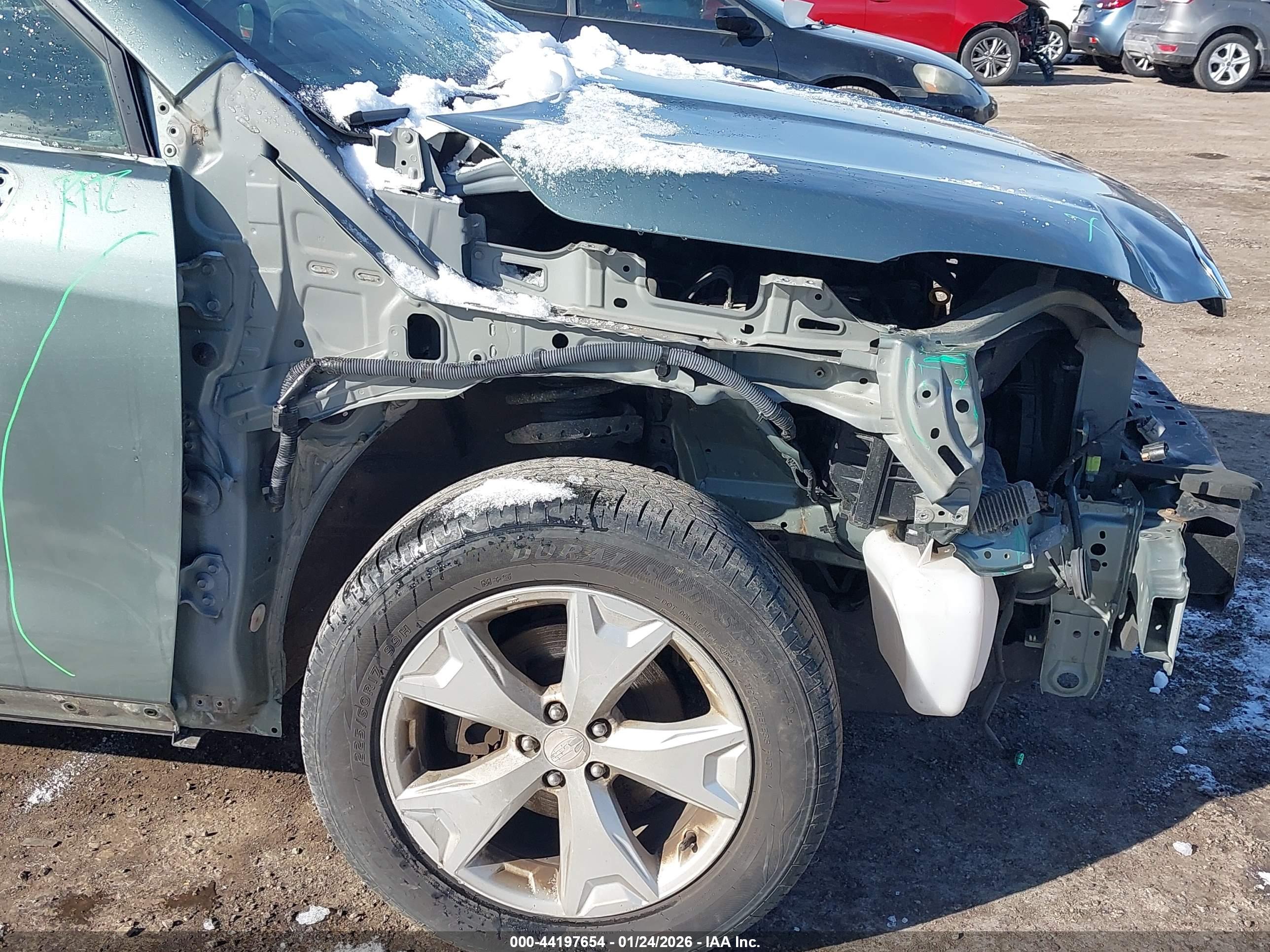 SUBARU FORESTER image 6