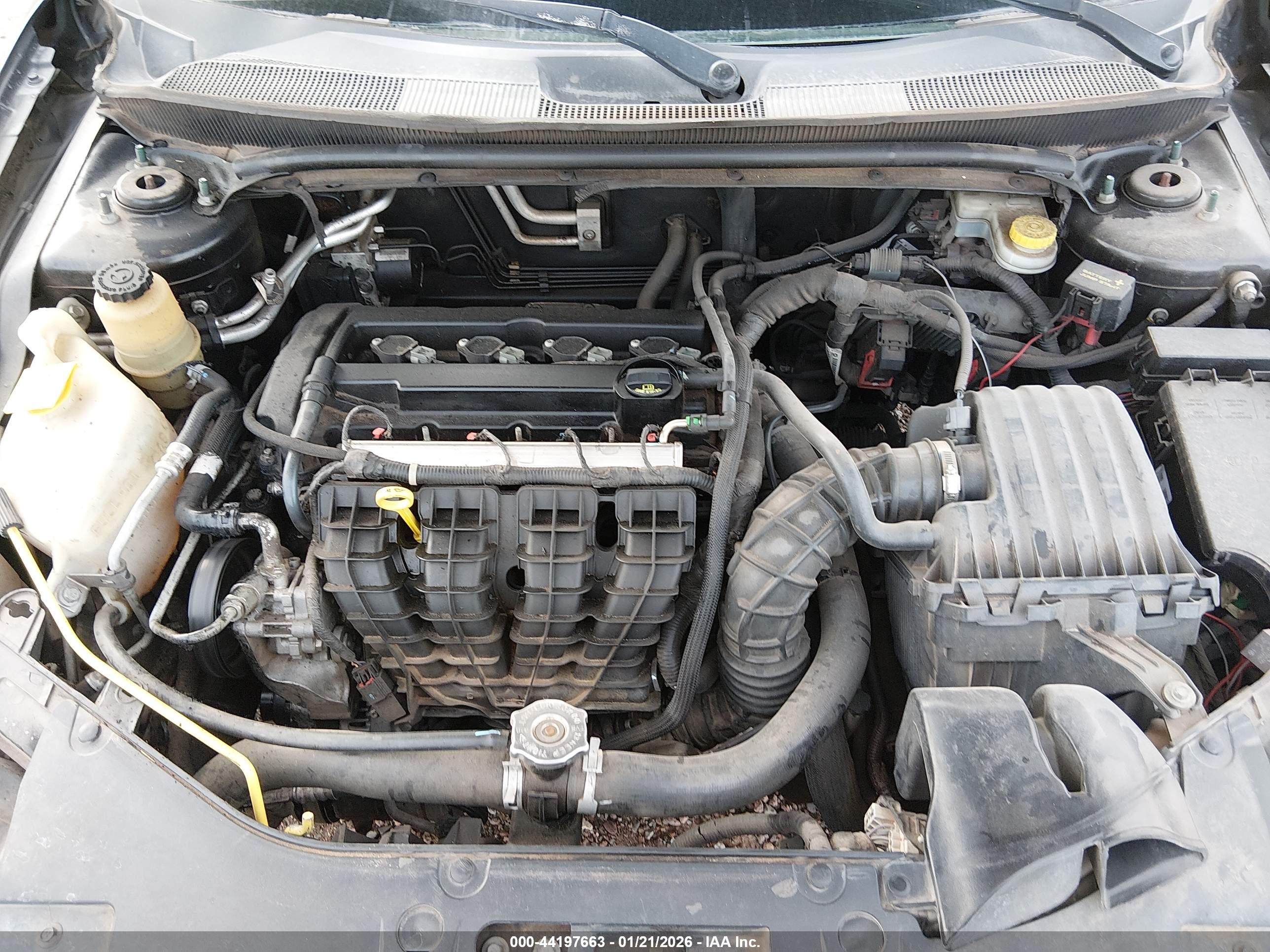CHRYSLER 200 image 10