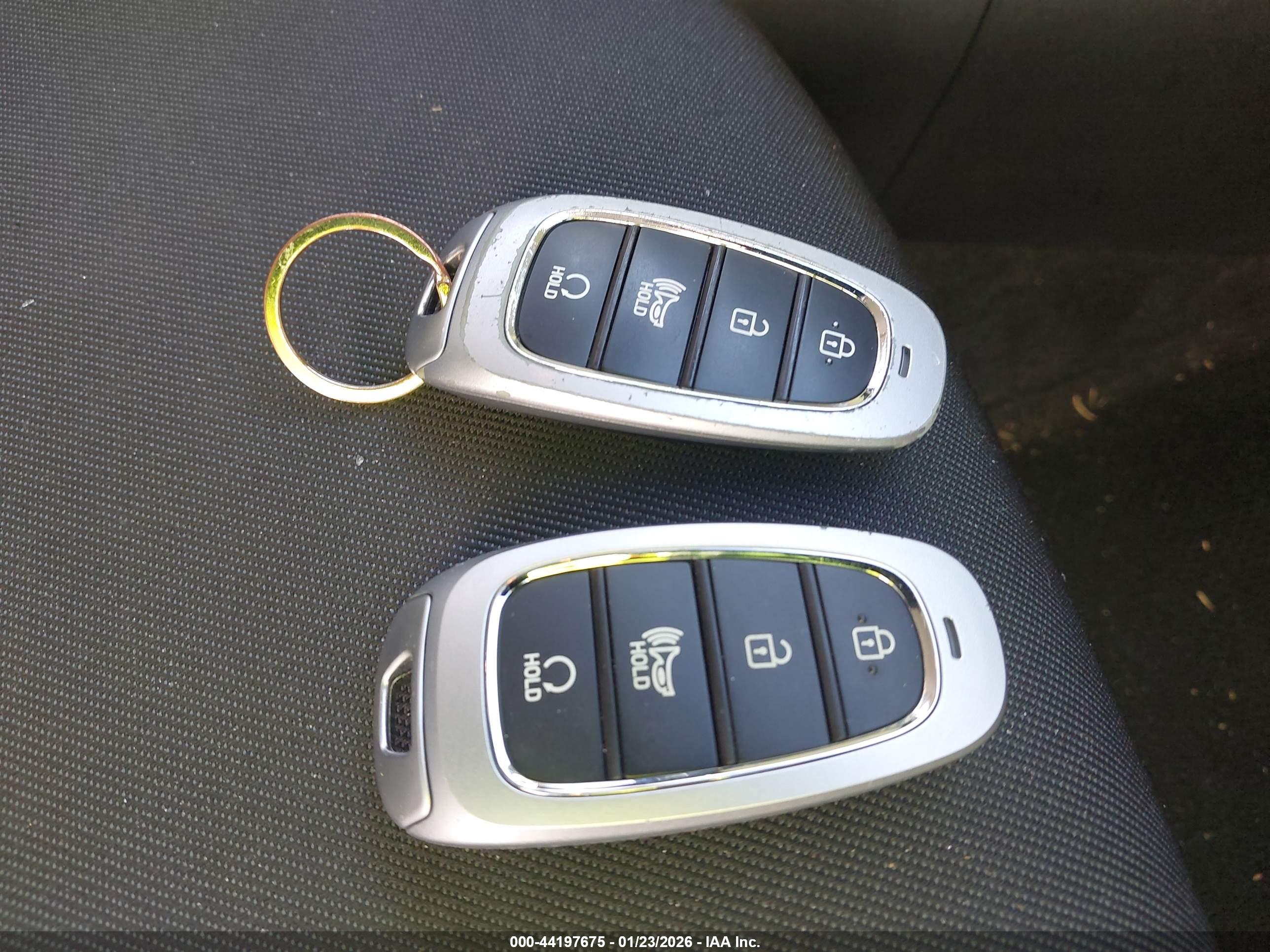 HYUNDAI TUCSON image 11