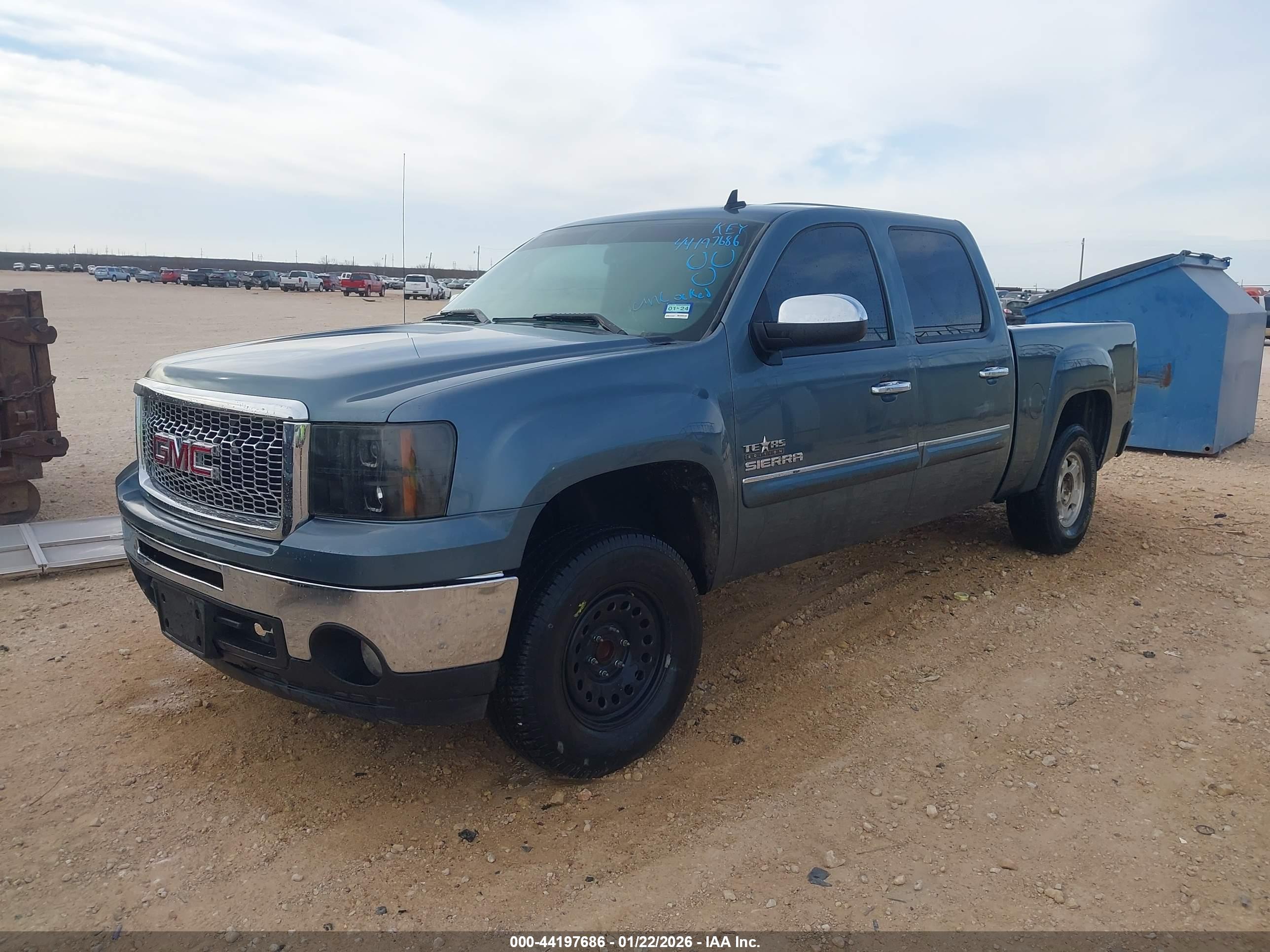 GMC SIERRA image 2