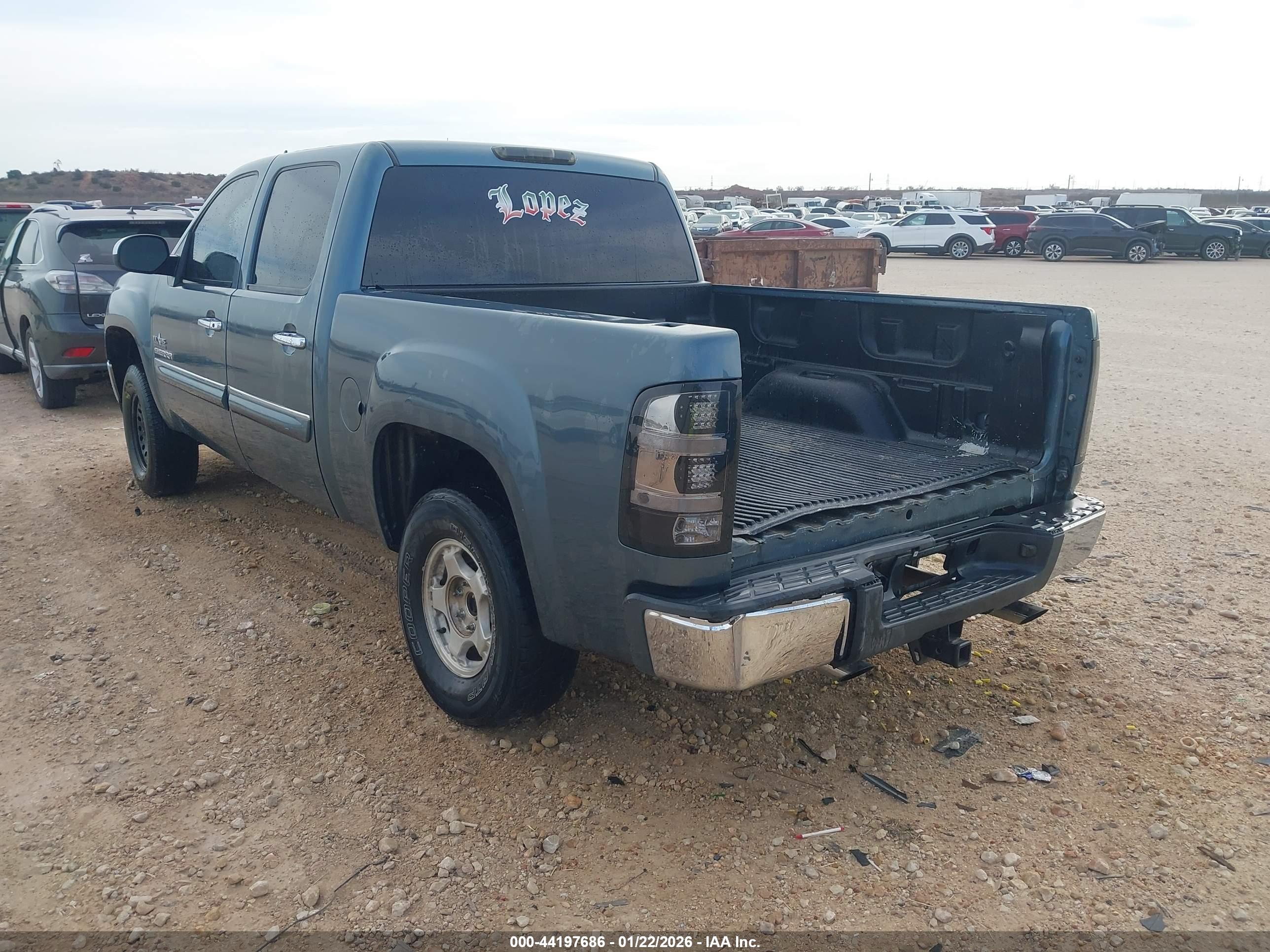 GMC SIERRA image 3