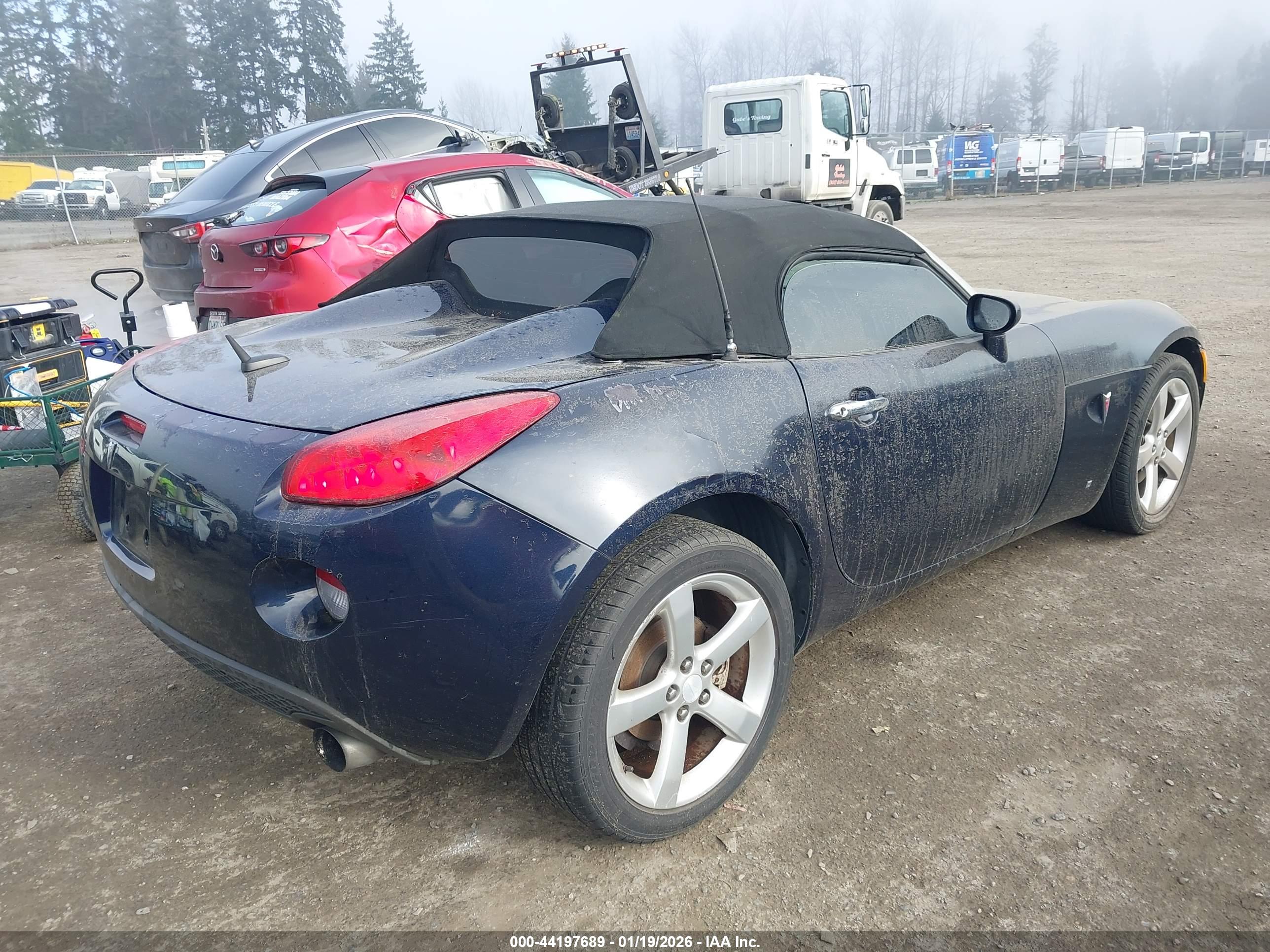 PONTIAC SOLSTICE image 4