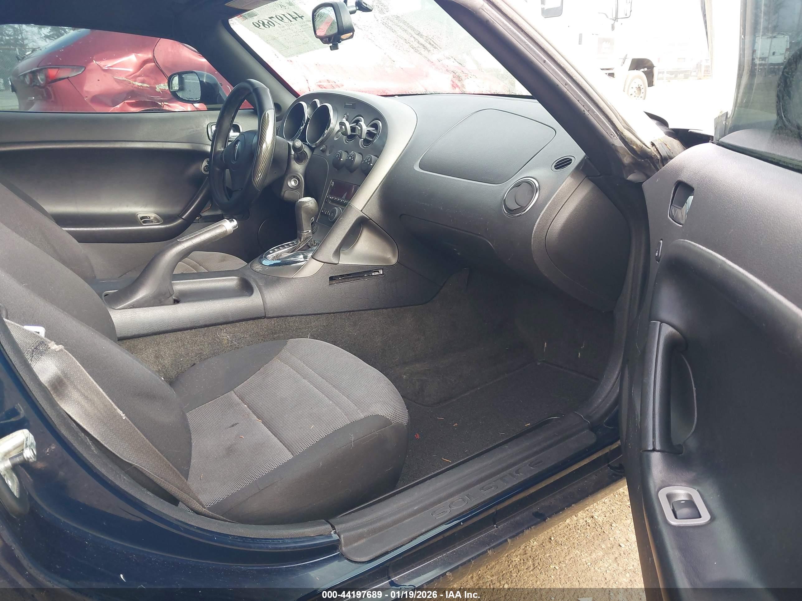 PONTIAC SOLSTICE image 5